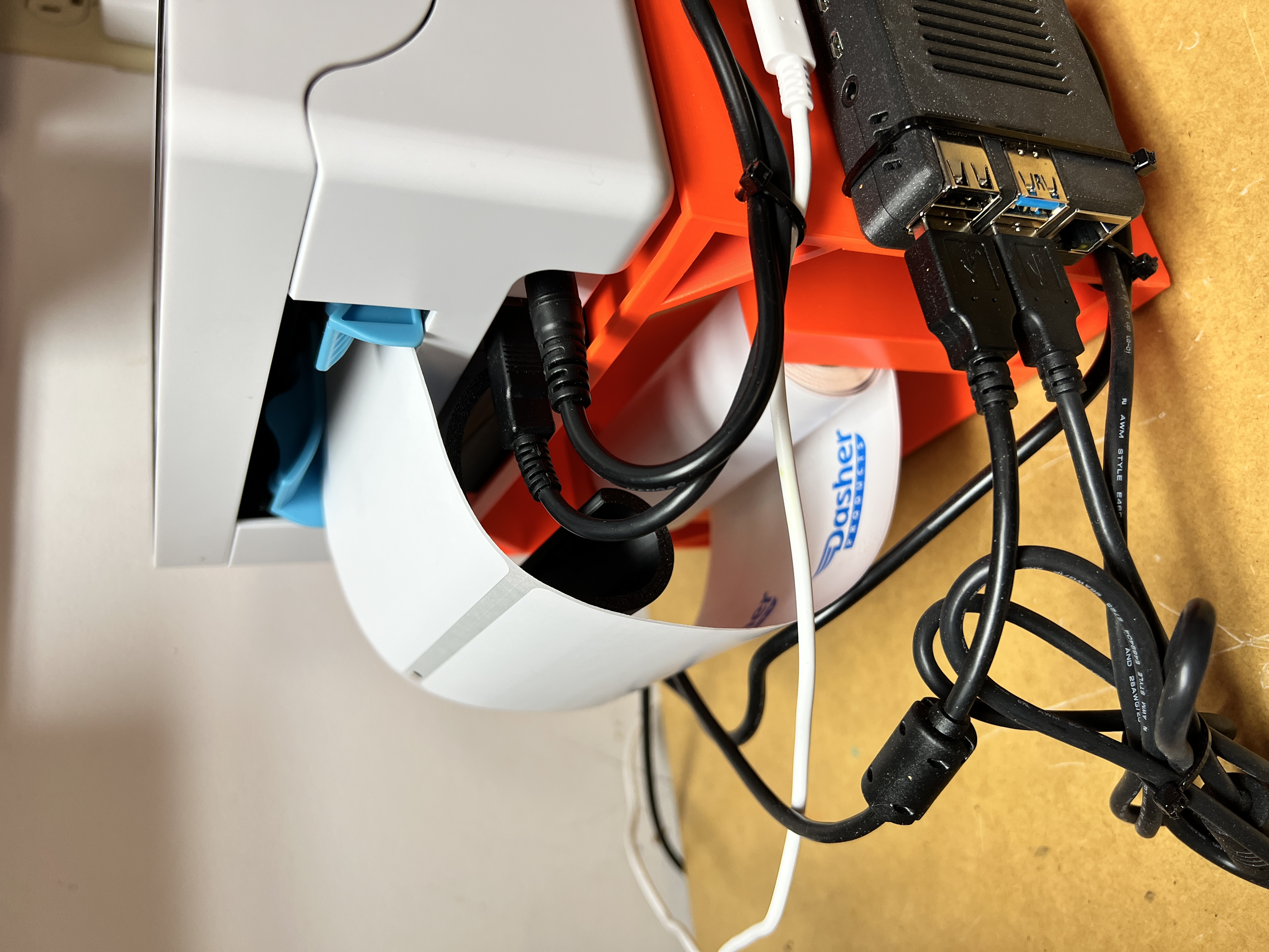 Thermal printer stand label feed guide