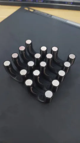 Magnetic Cable Management C-shape
