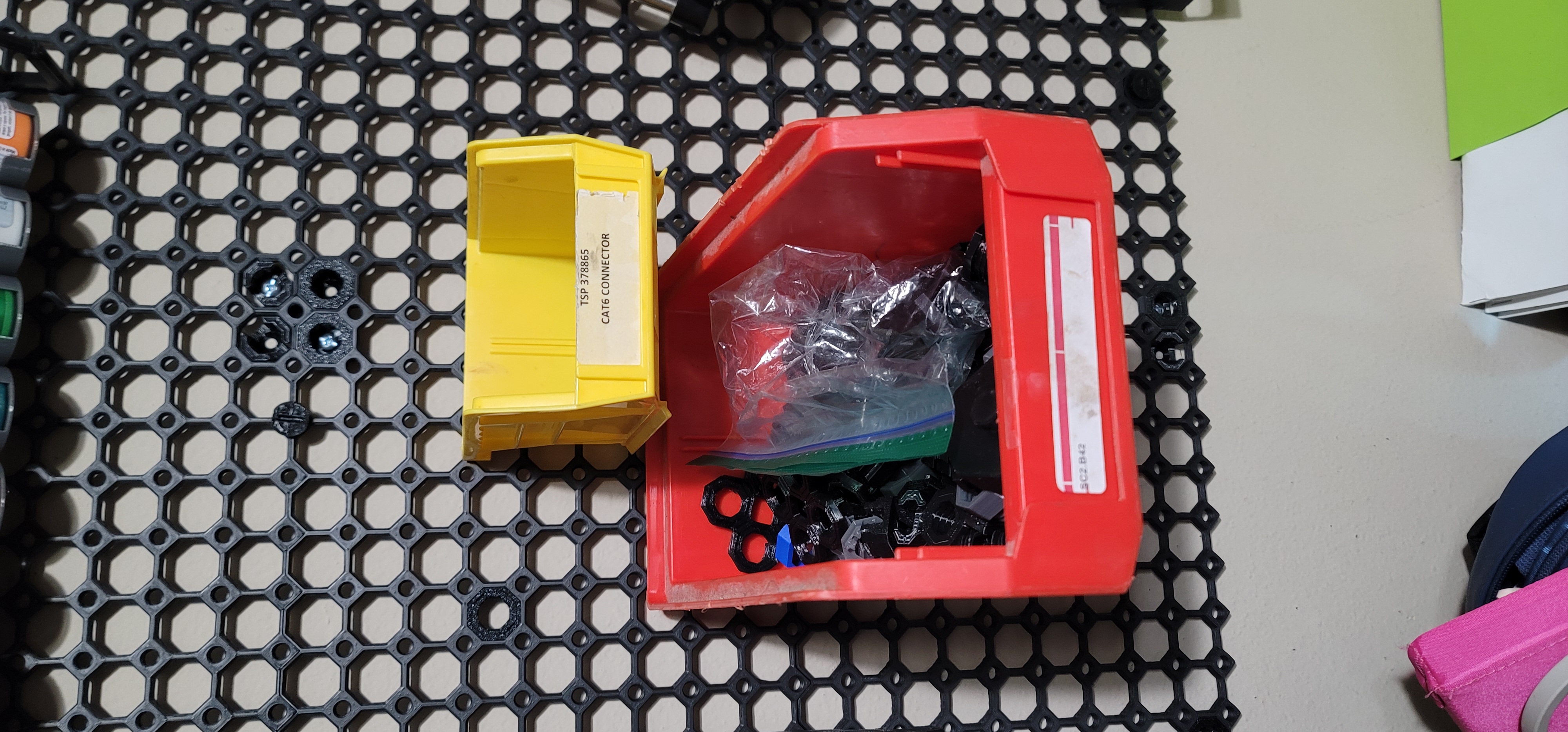 Multiboard/Multipoint Tray Holder
