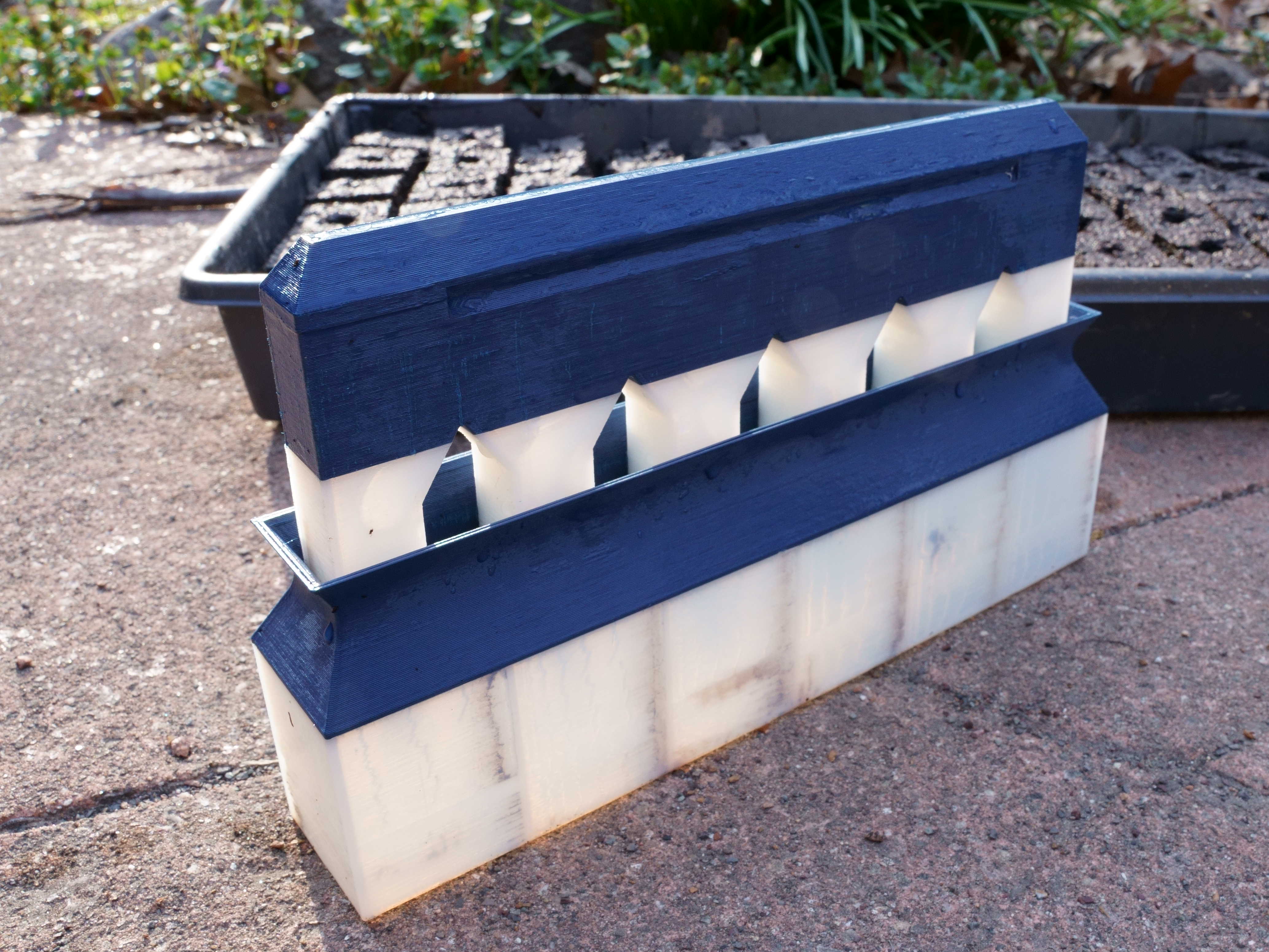Soil Blocker for 1020 Trays