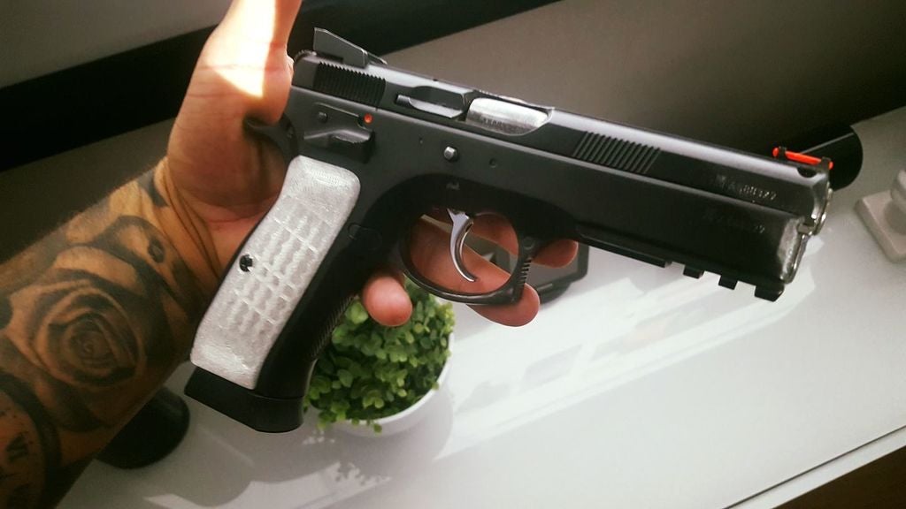 CZ Shadow snug grips