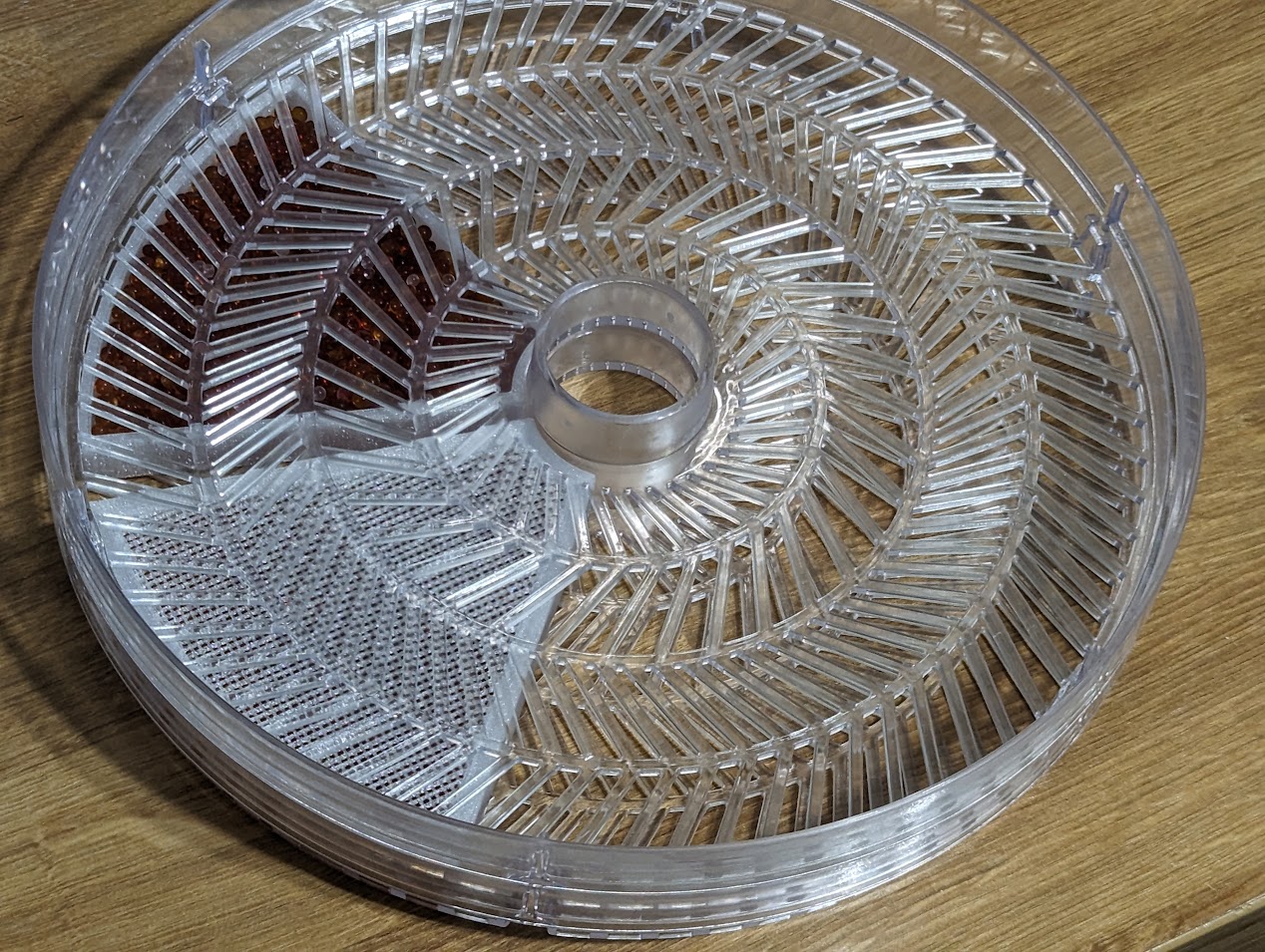 Desiccant dehydrating container for commercial chef ccd100w6