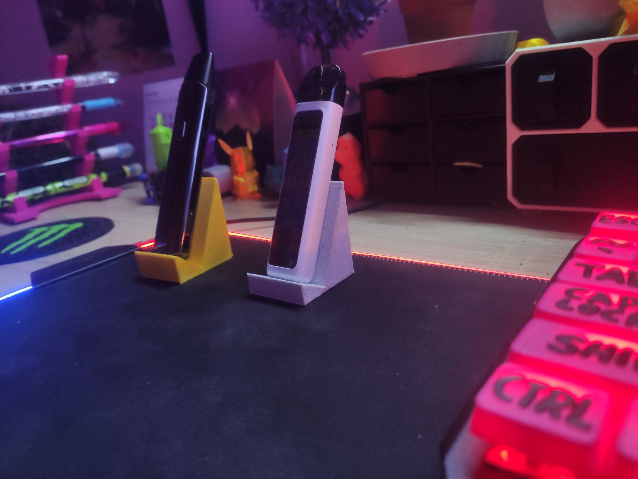 Miniatura 3 do modelo 3D E-Cig stand