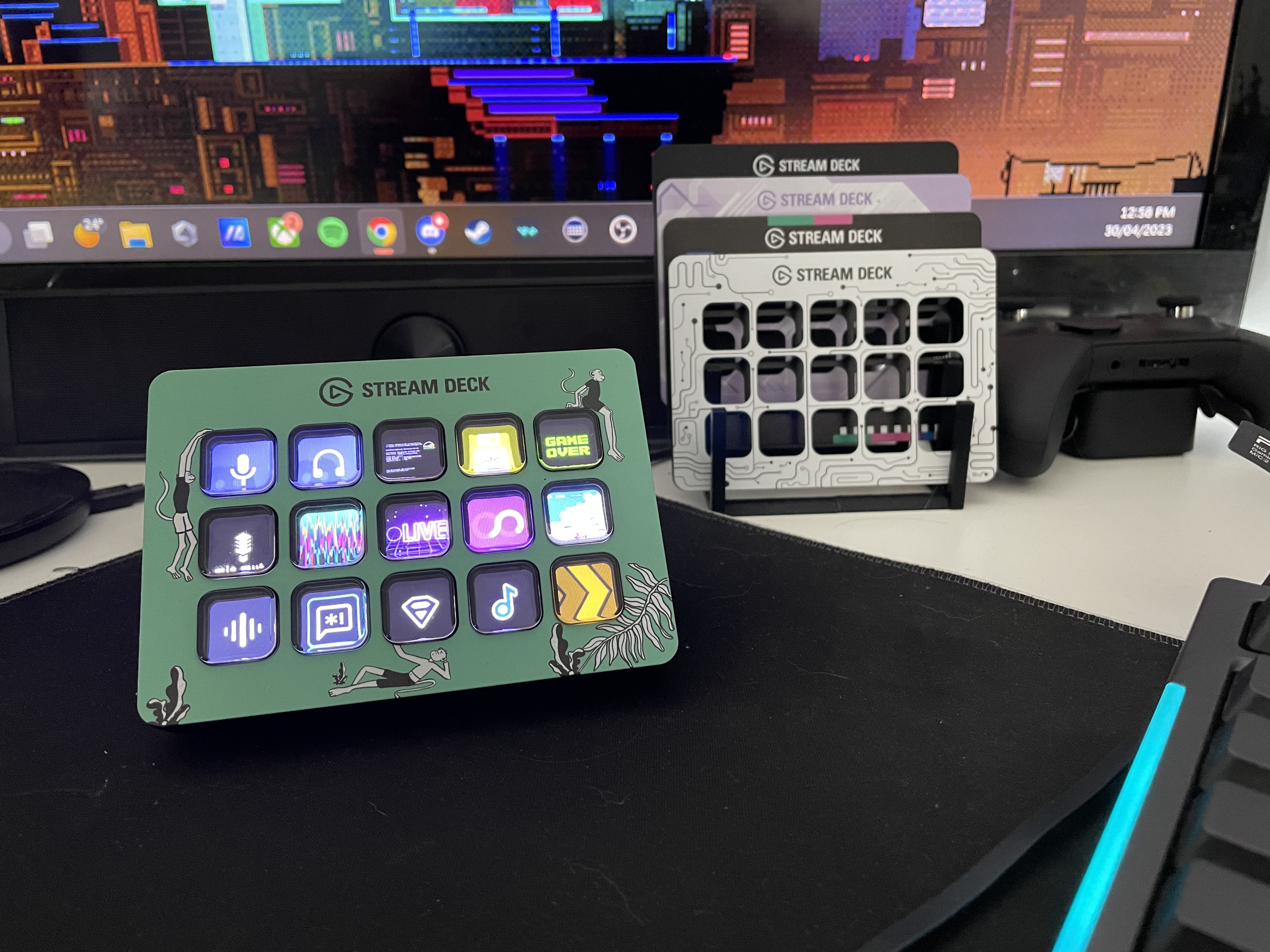 Stream deck MK2 face plate stand/holder