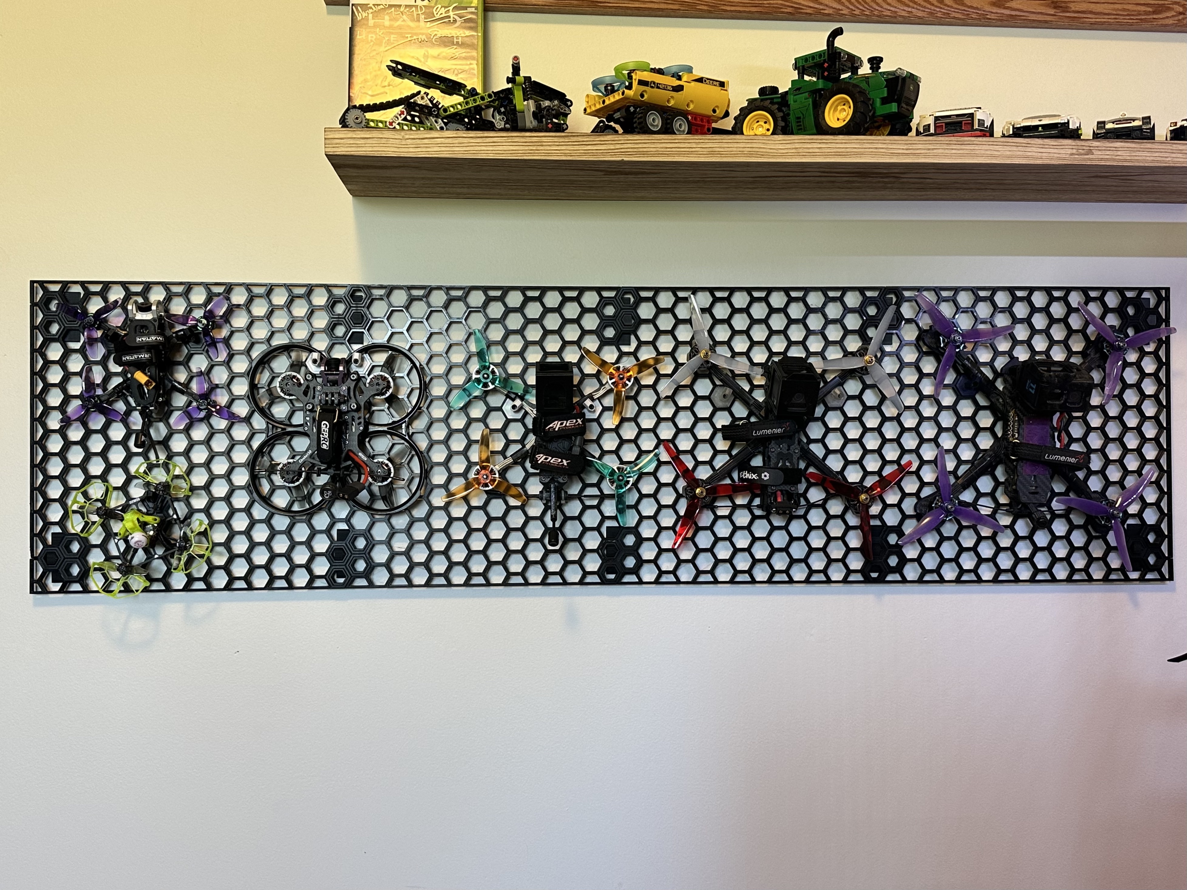Big Boarders for Honeycomb Storage Wall