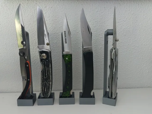 Knife display stand