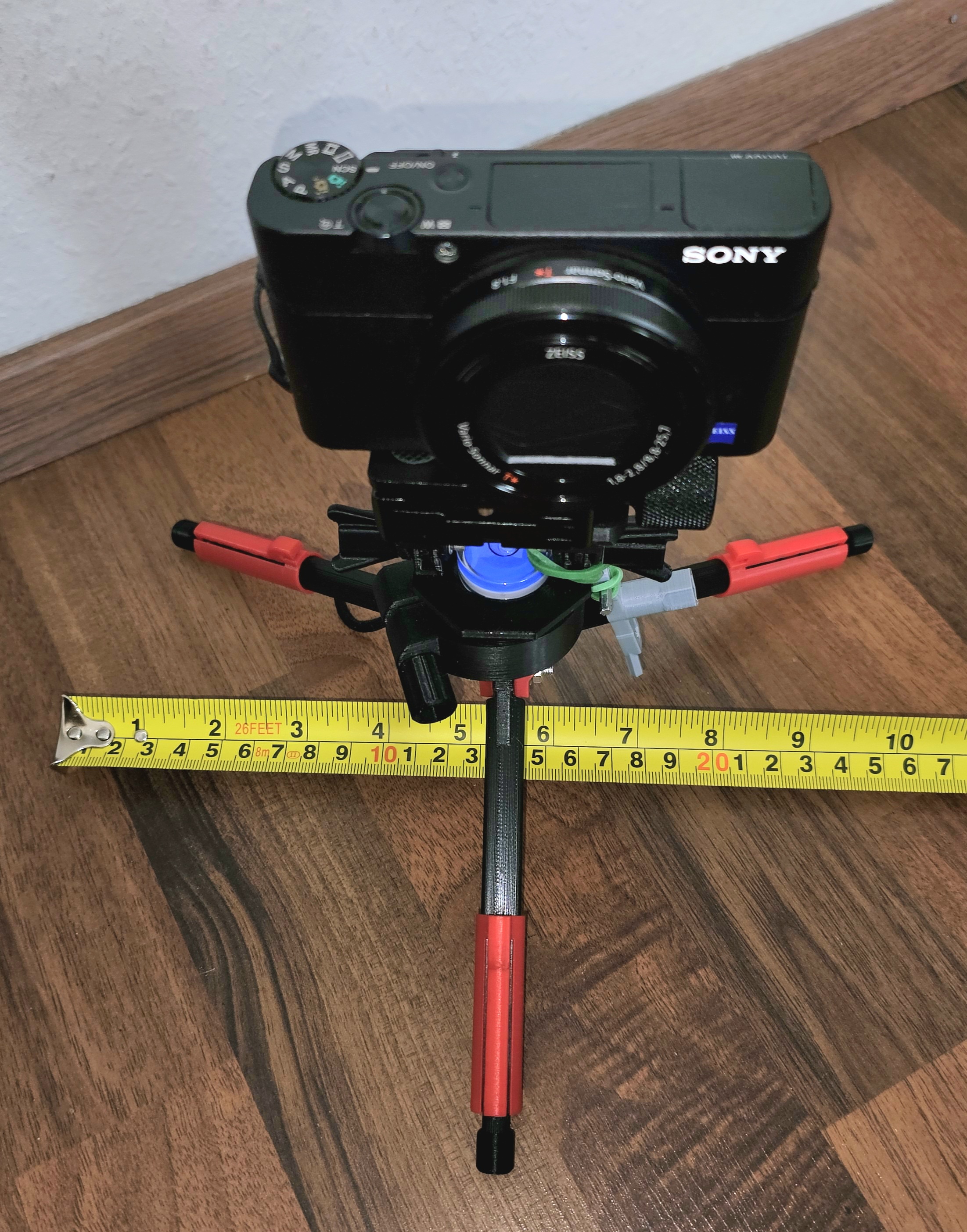 Tripod (telescopic) with Universal Mount (1/4" screw or Gopromount) for digital cameras