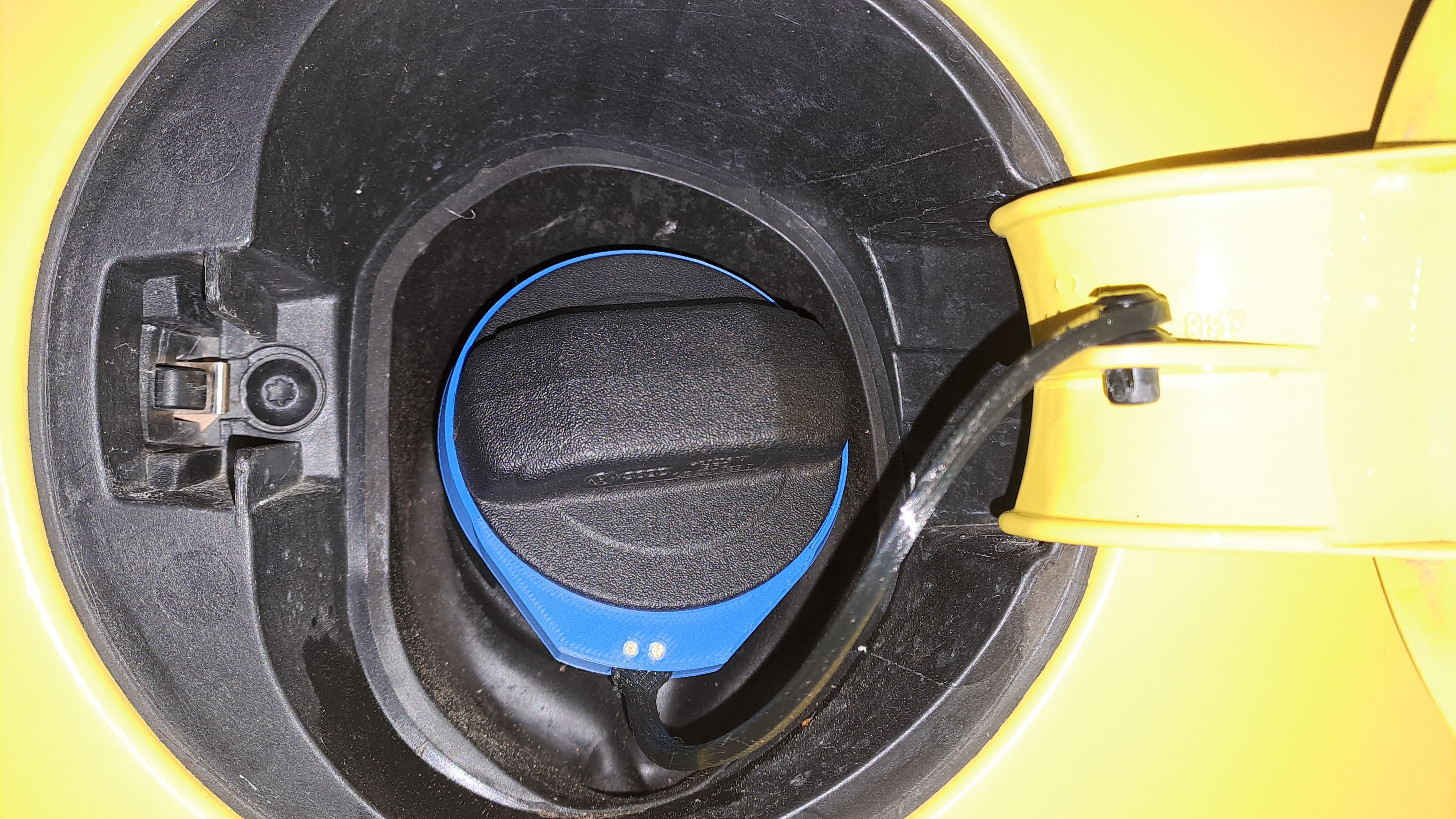 VAG Fuel Cap Latch (Audi VW Skoda Seat)