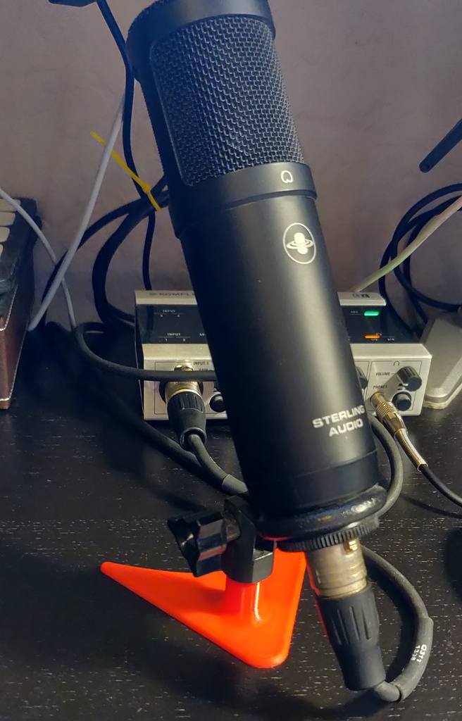 Simple Desktop Mic Stand by Russell Smyth Download free STL model