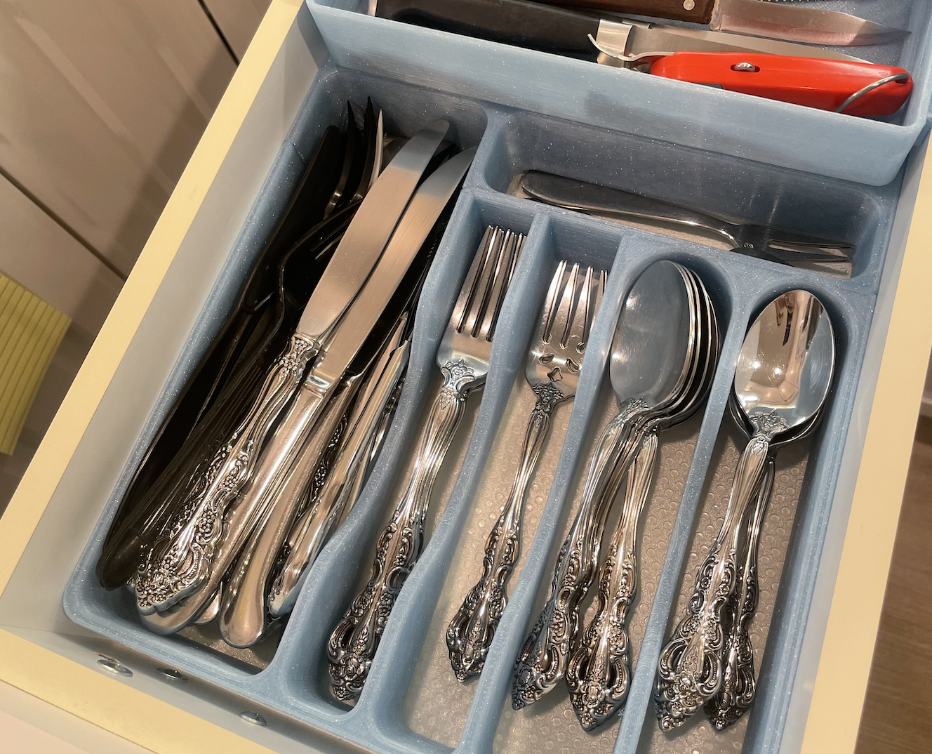 Customizable Kitchen Drawer Organizer