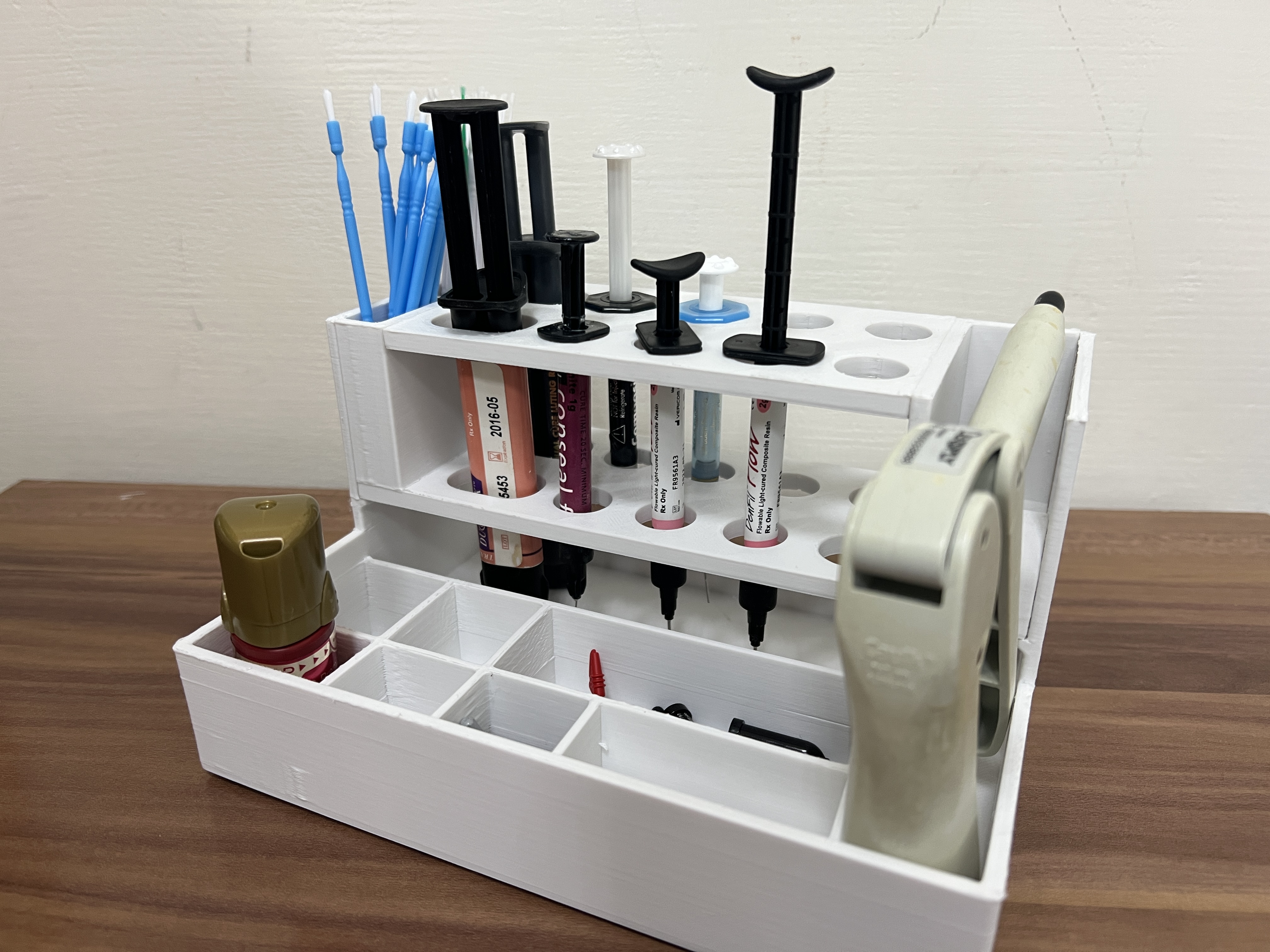 composite resin adhesive syringe holder