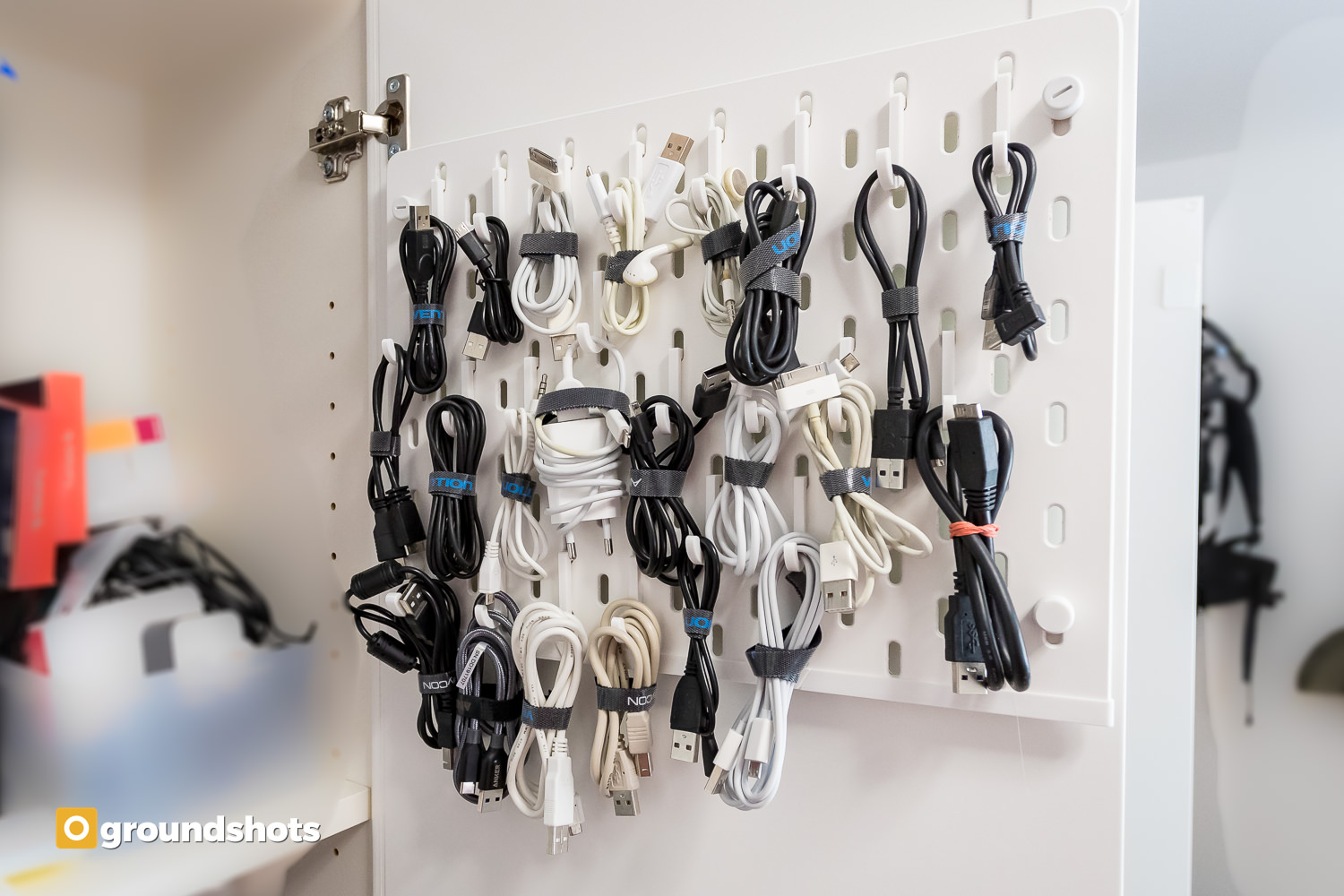 IKEA Skadis mount for Besta and Billy by HarryLasVegas Download free