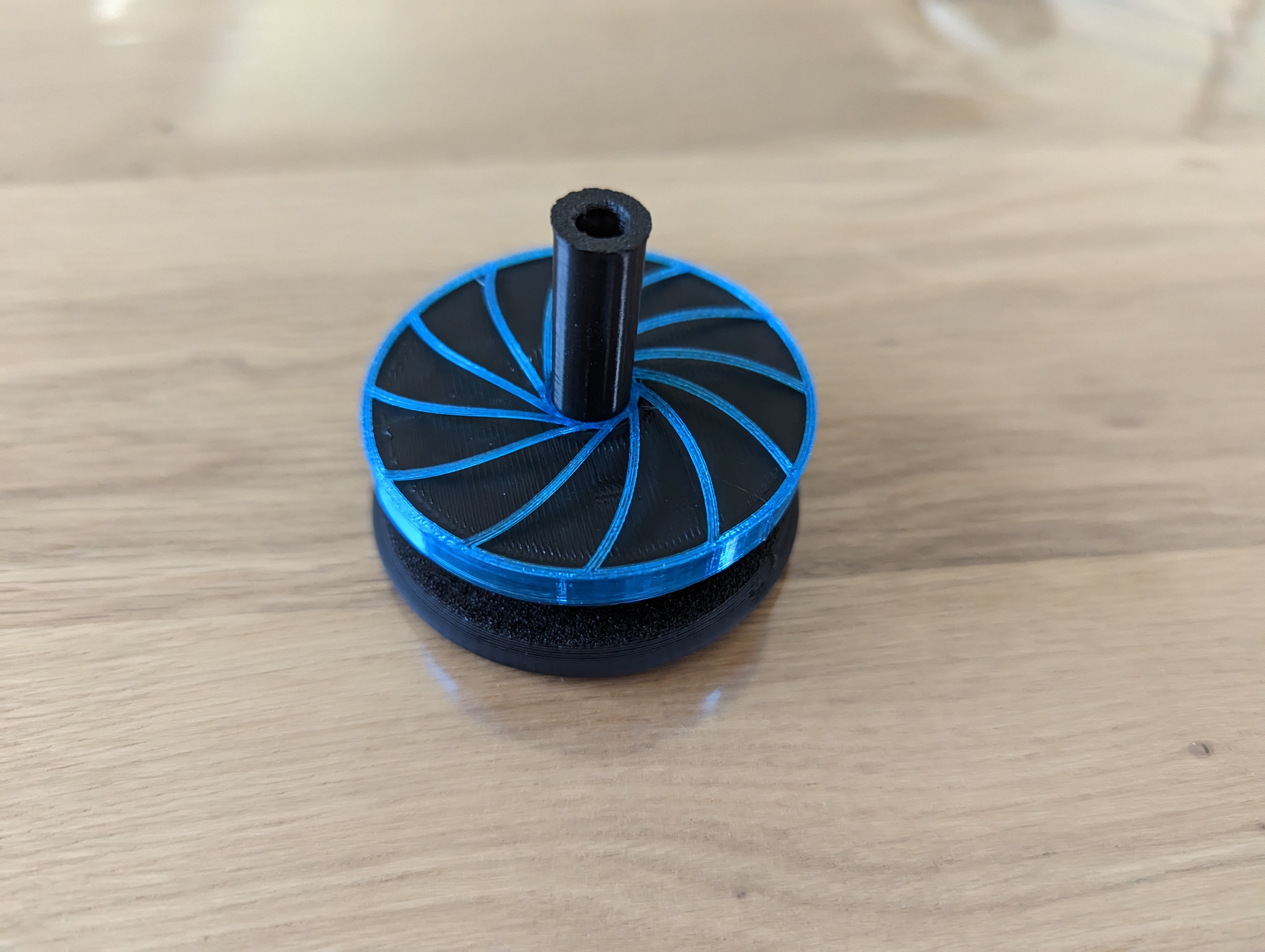 Miniatura 4 do modelo 3D Spinning Top