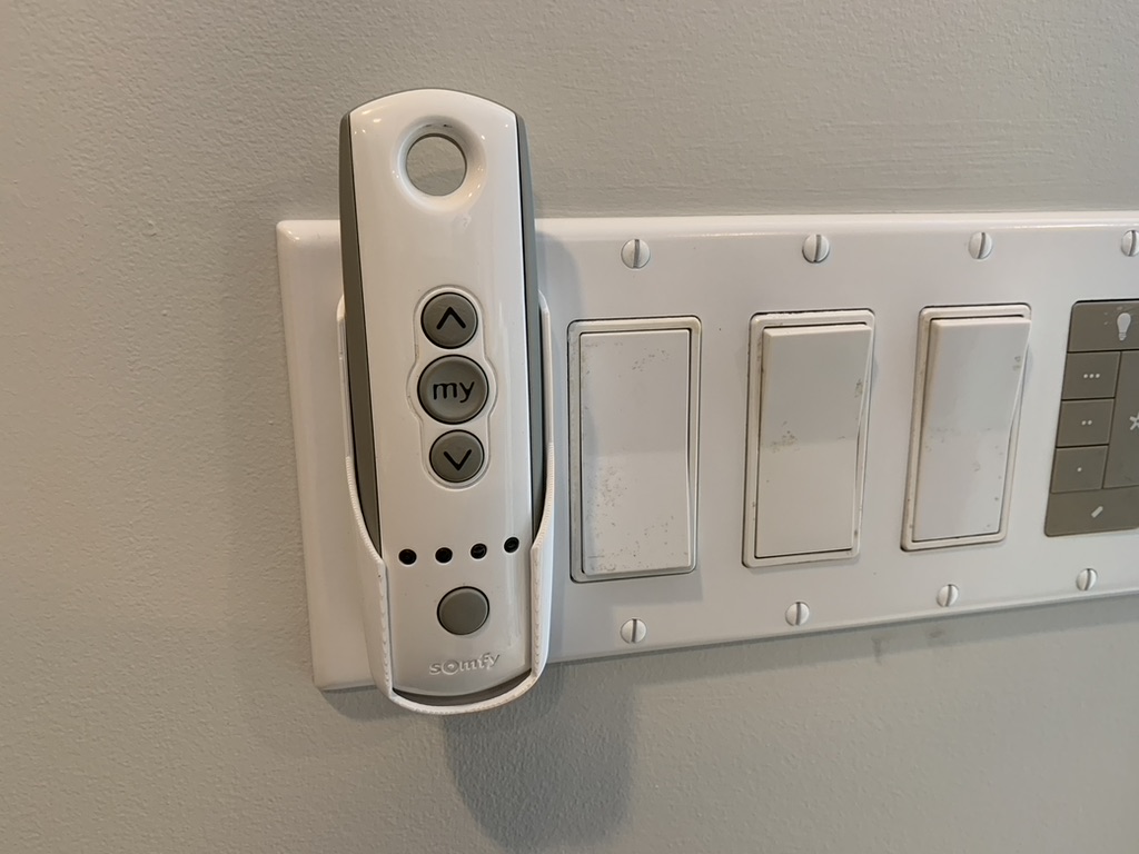 Somfy Telis remote holster for DECORA wall plate
