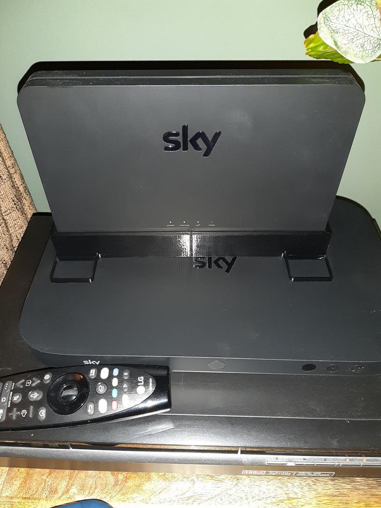 Sky Router Stand