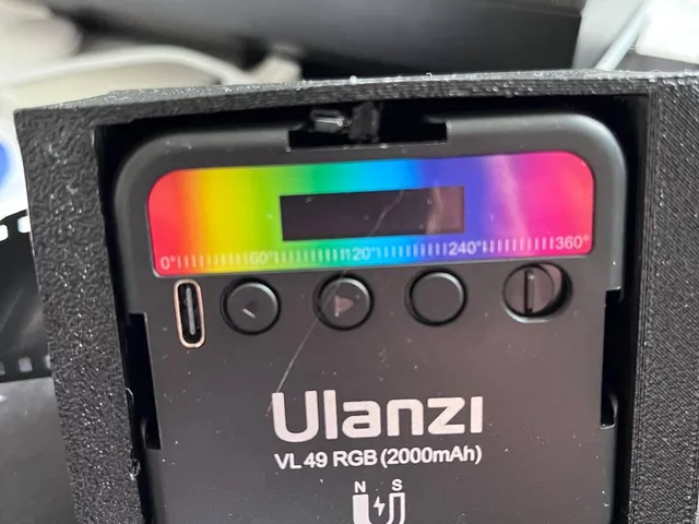 Ulanzi light adapter