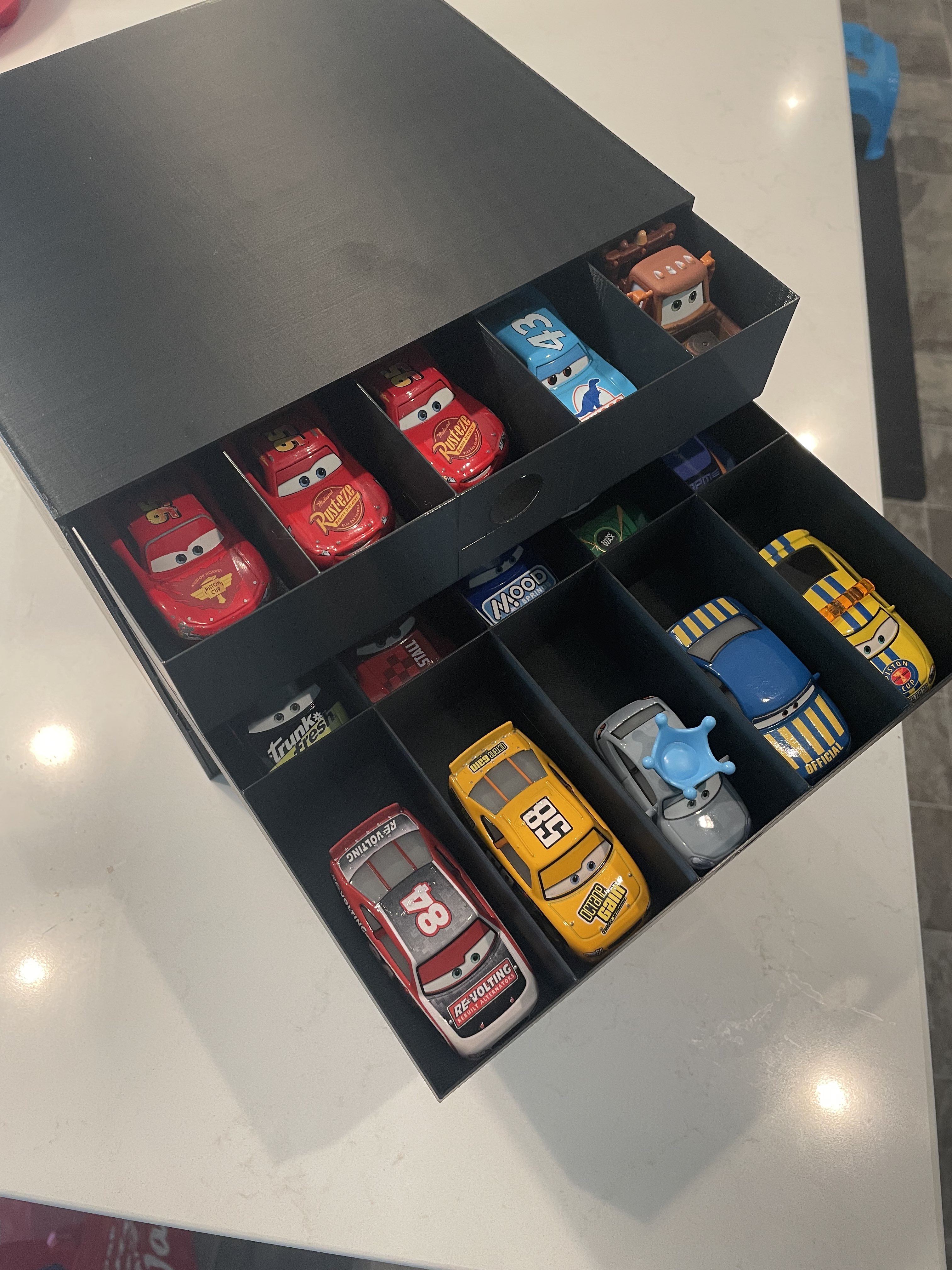 "Cars" car storage/garage box