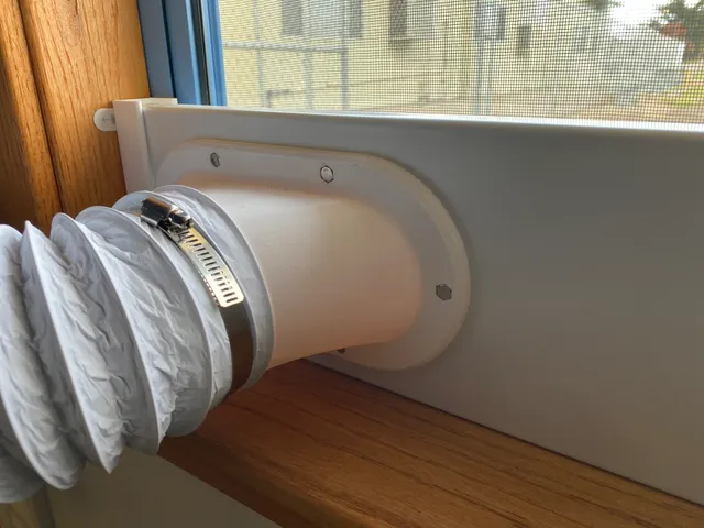 4 Inch Duct to Window Kit Adapter — foto autora
