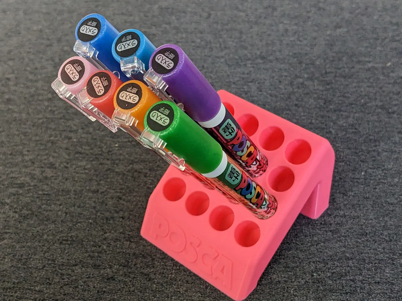 UNI POSCA 16-marker stand for 3M size by Zdre