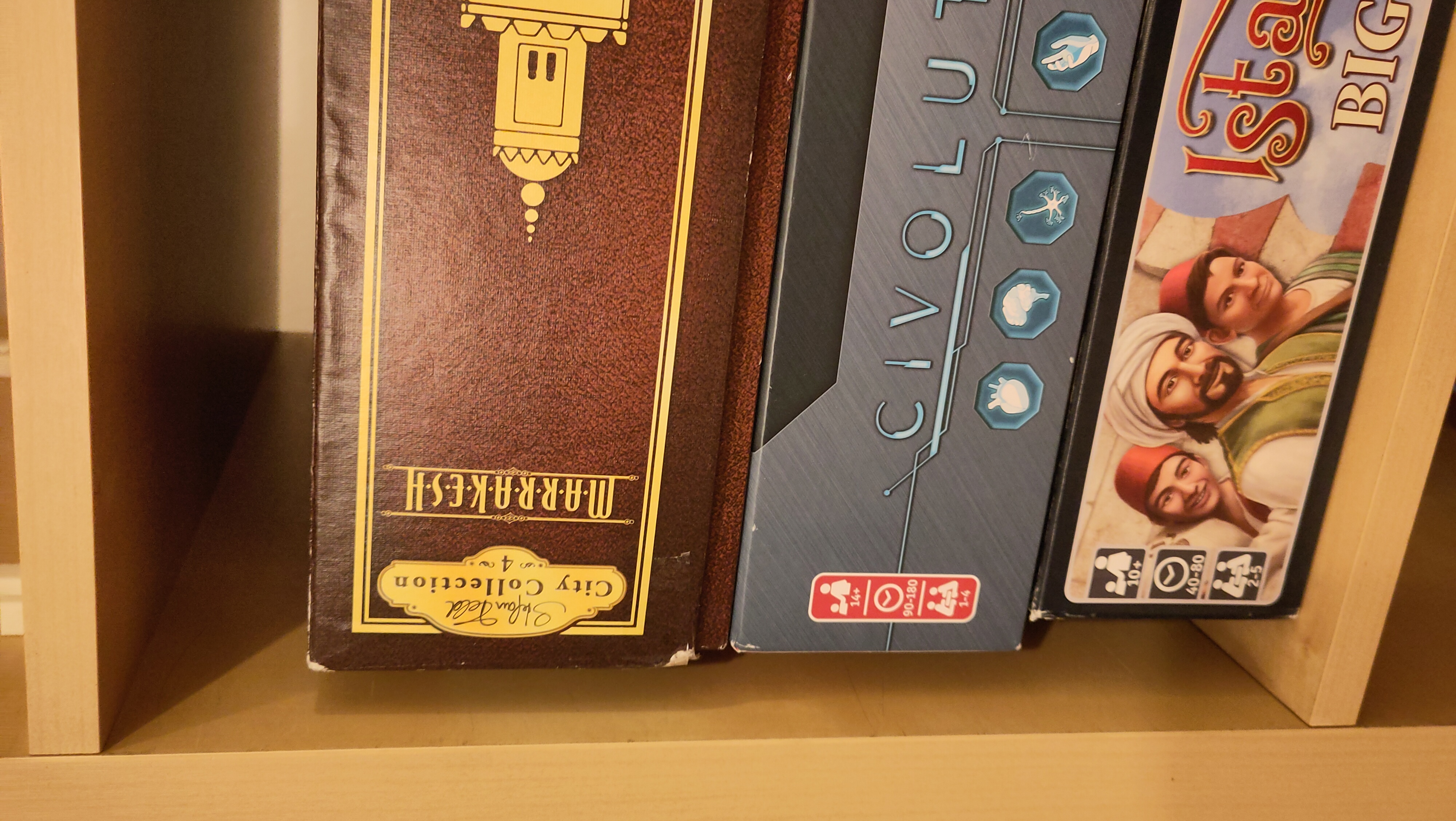 Kallax and Billy Vertical Boardgame Brackets – No More Stacks