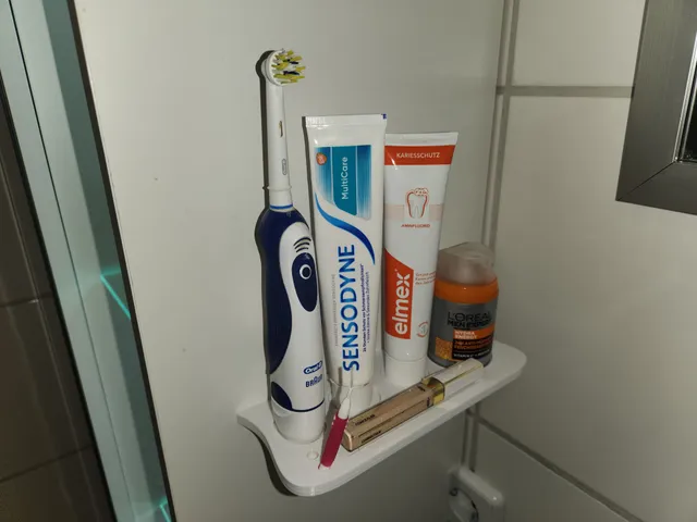 Bathroom organizer / Toothbrush Mount