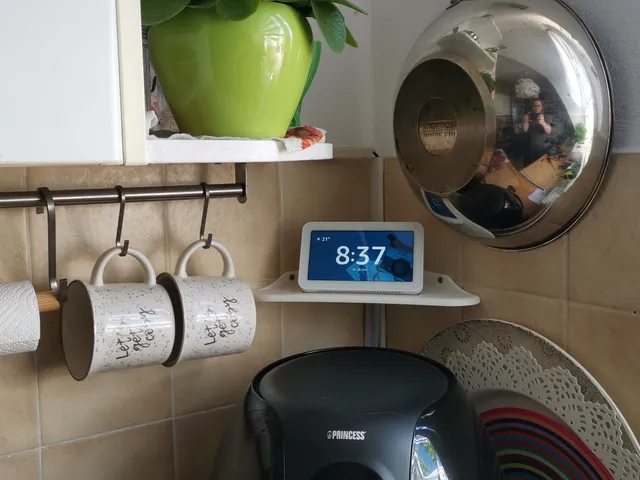 Amazon Echo Show 5 corner shelf / mount