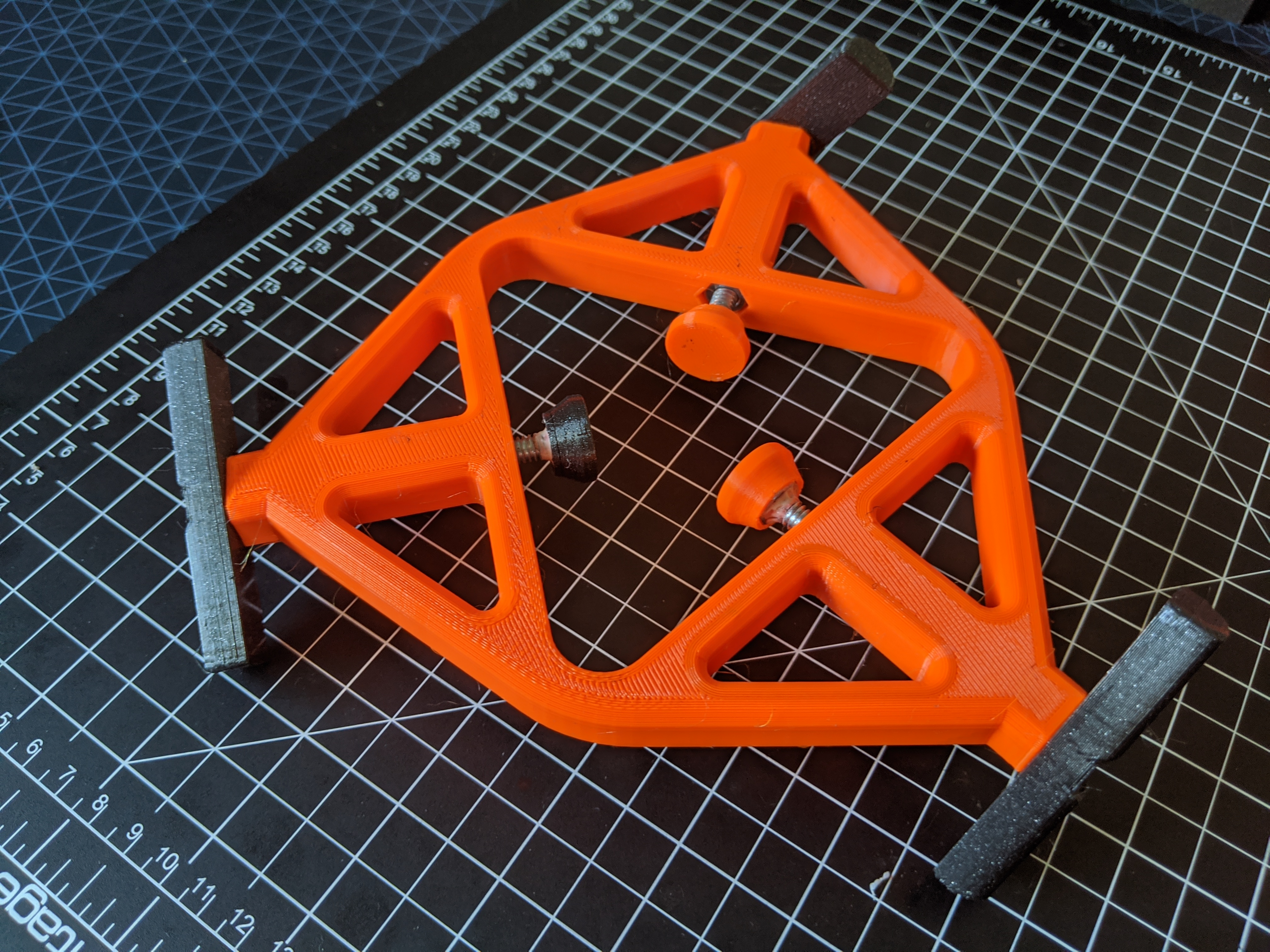 Triangle Vise