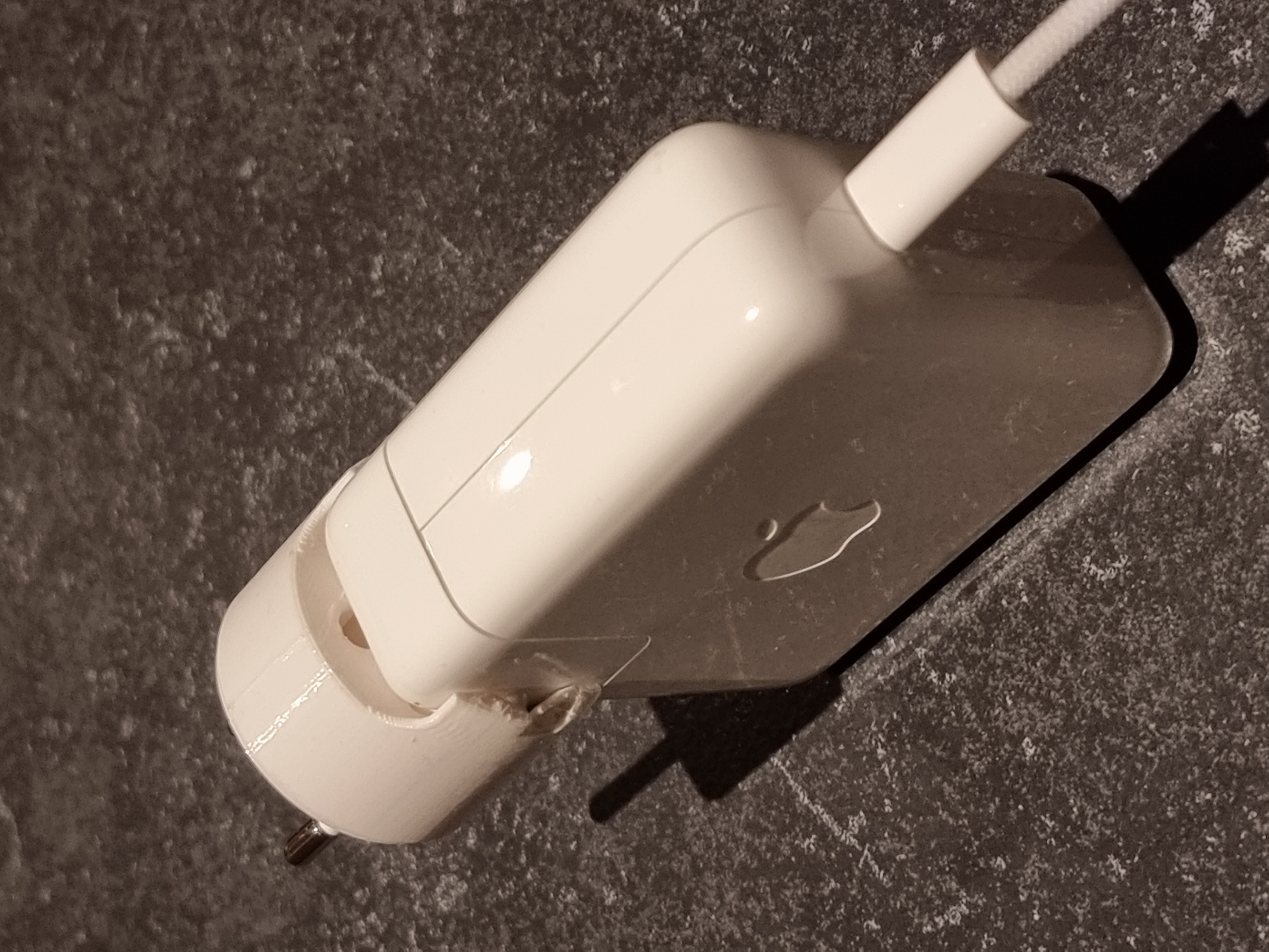 Macbook charger straightener