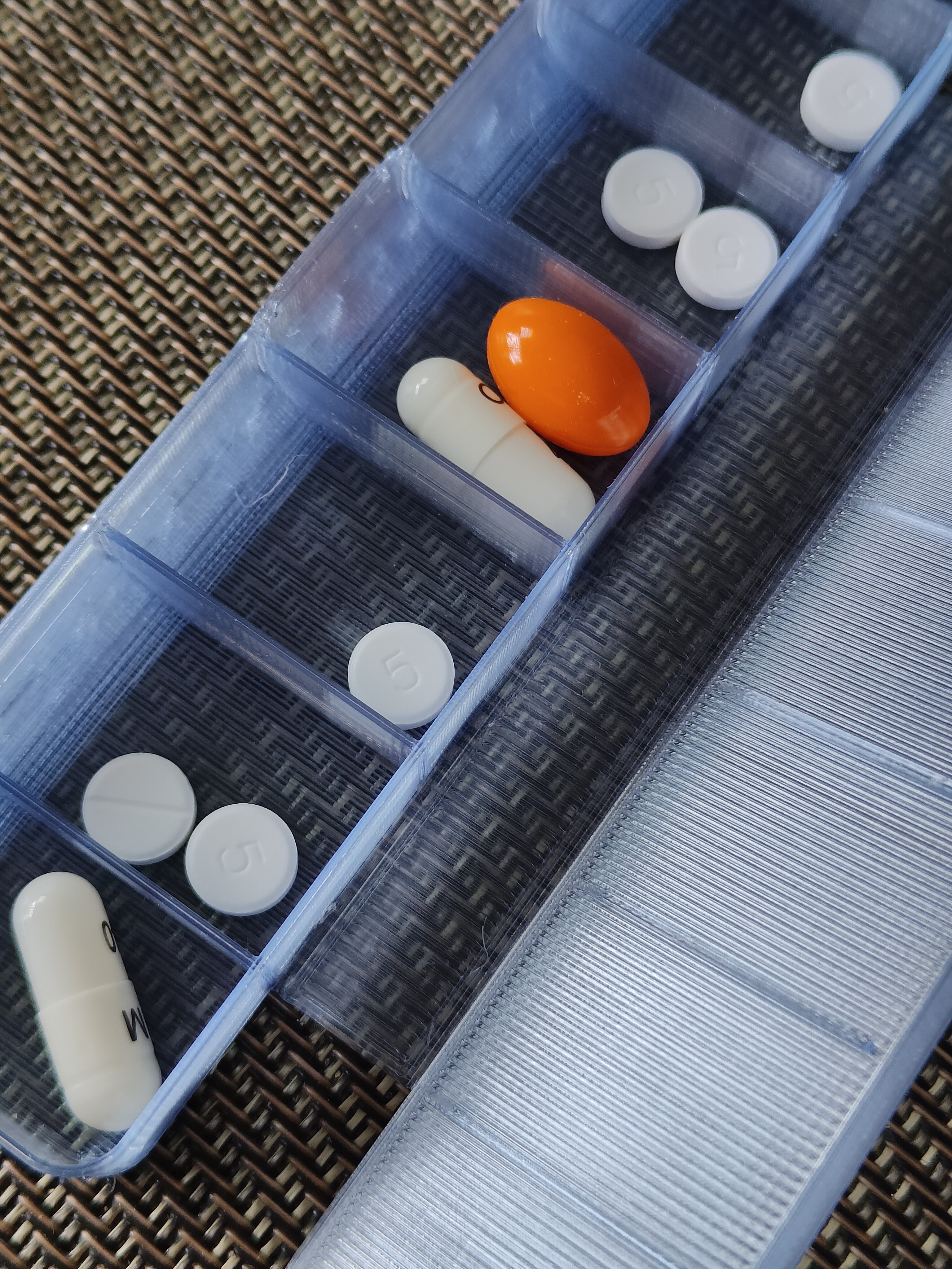 Miniatura 2 do modelo 3D Small Pill Box