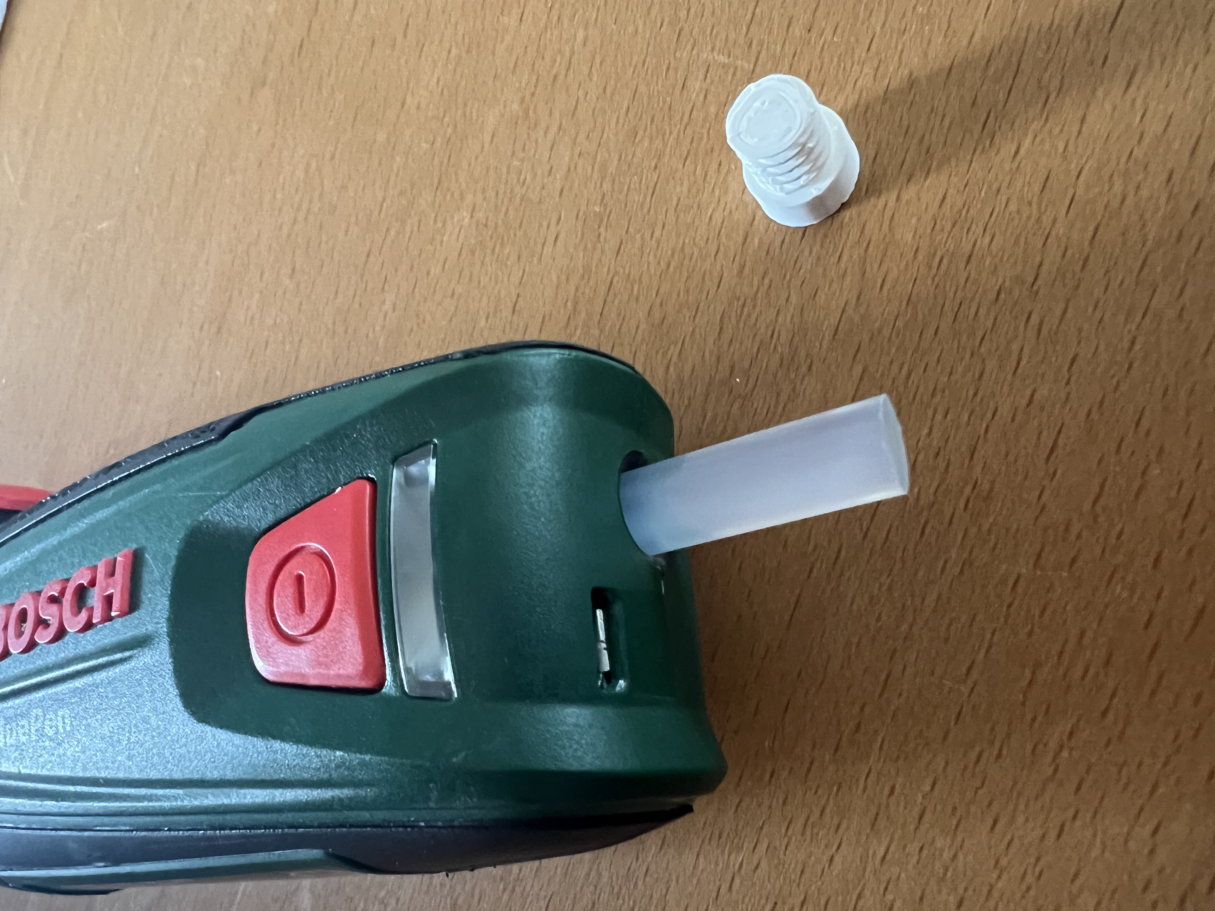 Cap for Bosch GluePen by Sascha Spiekermann | Download free STL model ...