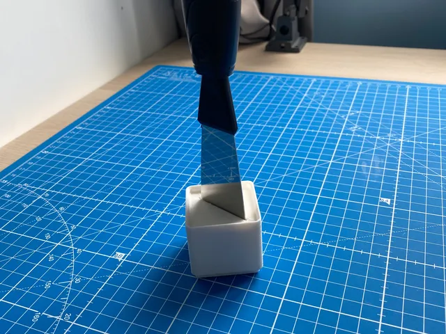 Gridfinity scraper holder