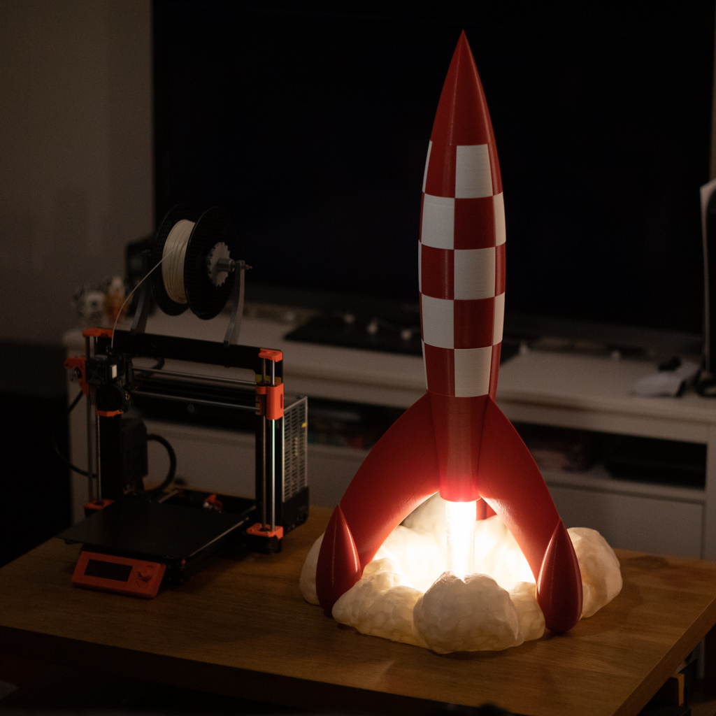 Huge Moon Rocket / Grande Fusée lunaire 3D model thumbnail