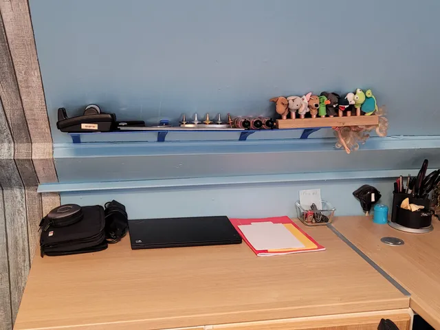 Parametric Shelf for angled walls (slanted roof for example)