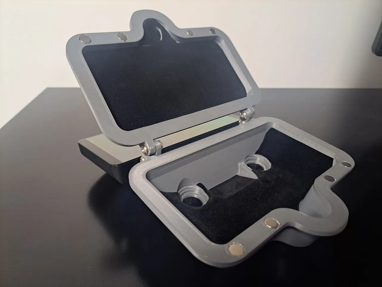 Comma 3 Carrying Case by likeablebump | Download free STL model
