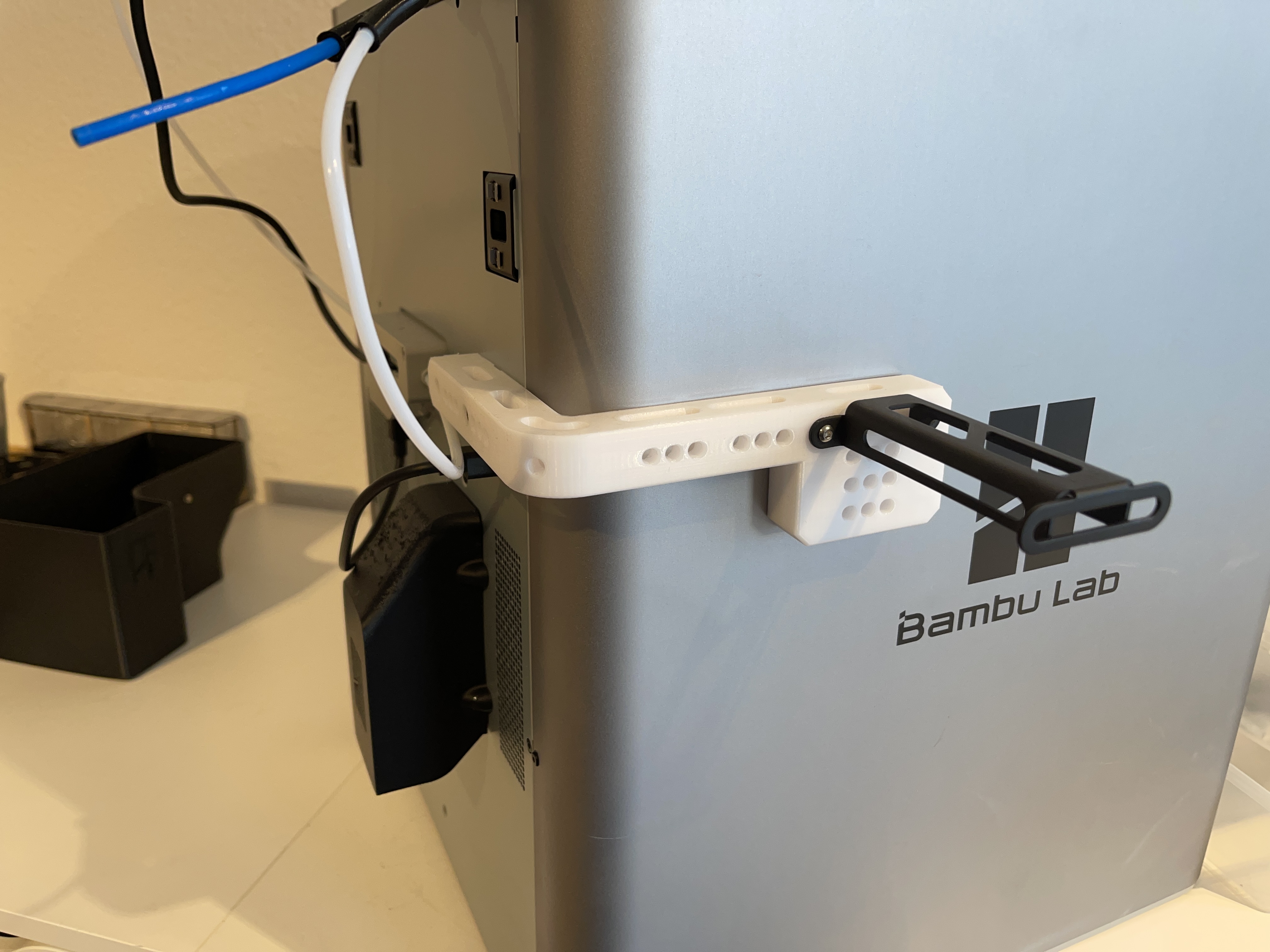 Spool holder adapter for side mount at the Bambu Lab X1