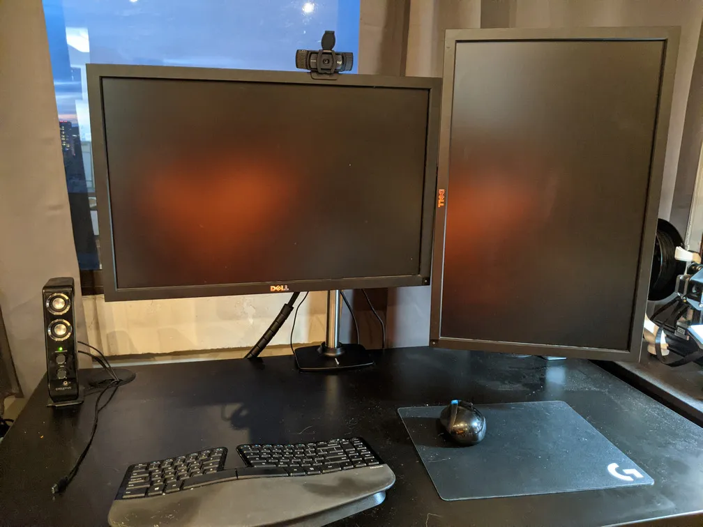 Ergotron LX / Amazon Basics Dual Monitor Arm Extension Pole