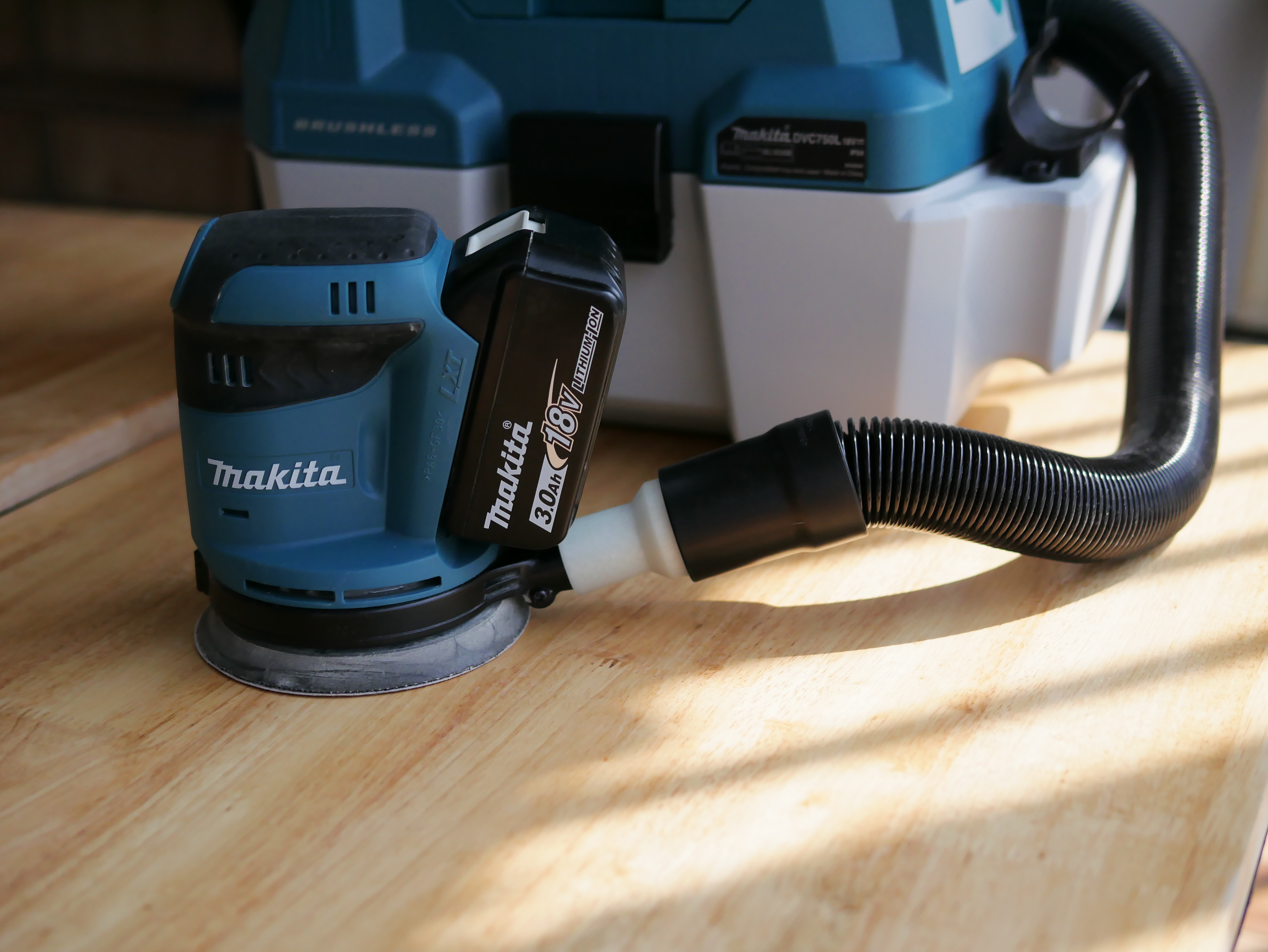 Makita DVC750L vacuum adaptor for Makita DBO180
