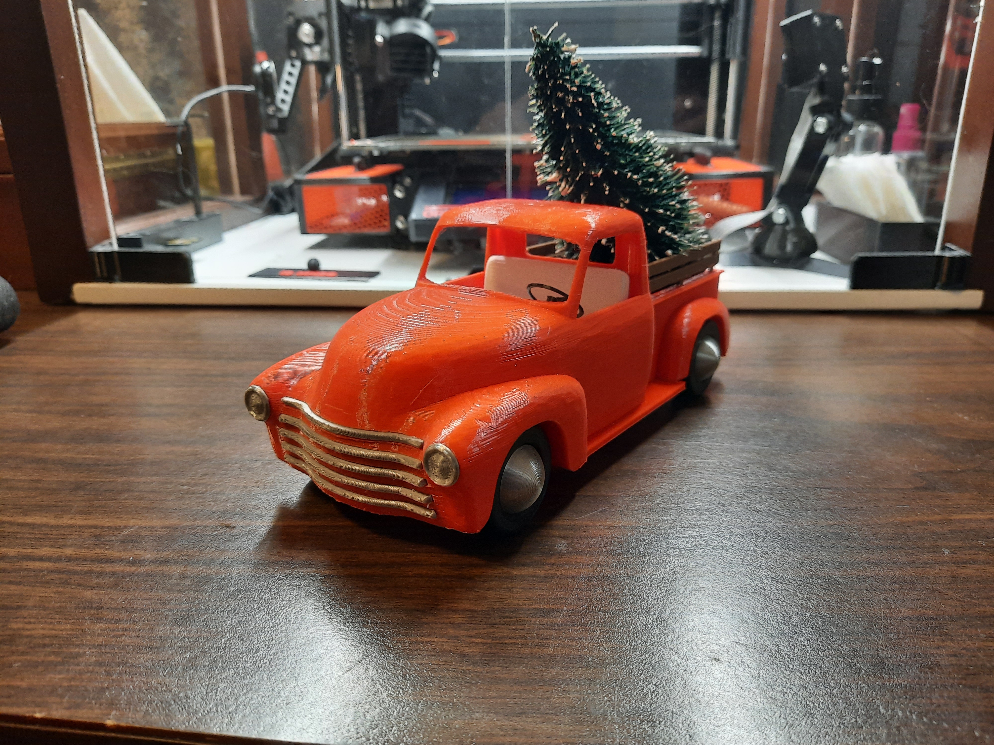 Christmas-tree-truck