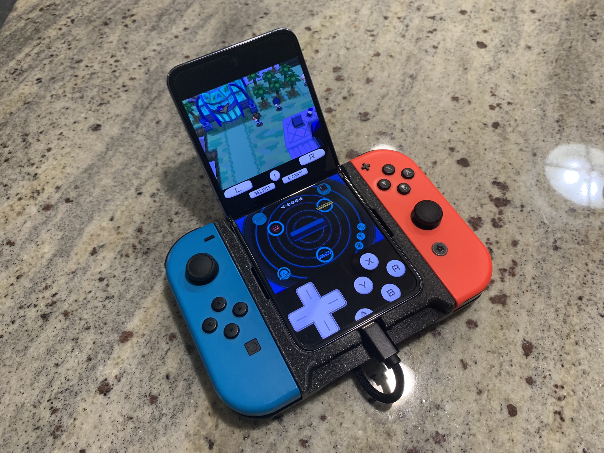 Samsung Galaxy Z Flip with Nintendo Switch Joy-Cons is the crossover we  didn't know we needed - Yanko Design