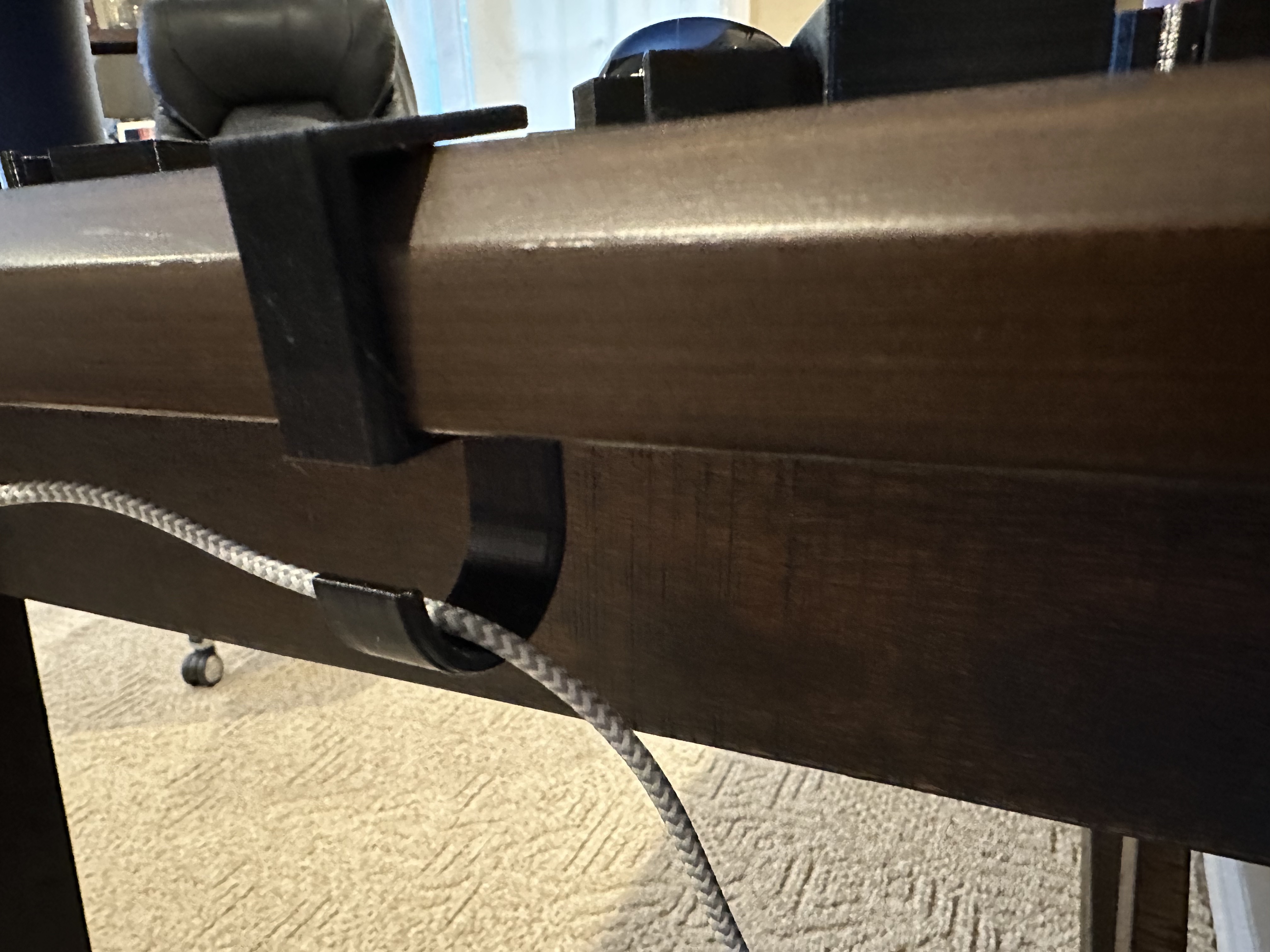 28 mm desk wire hook