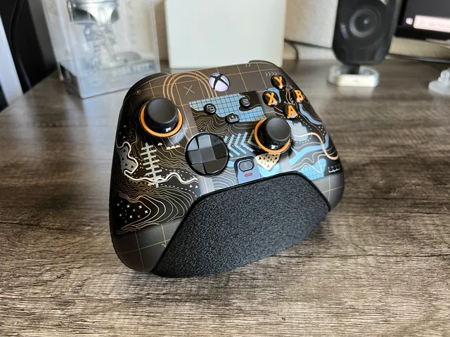 Minimalist SCUF Instinct Pro Stand