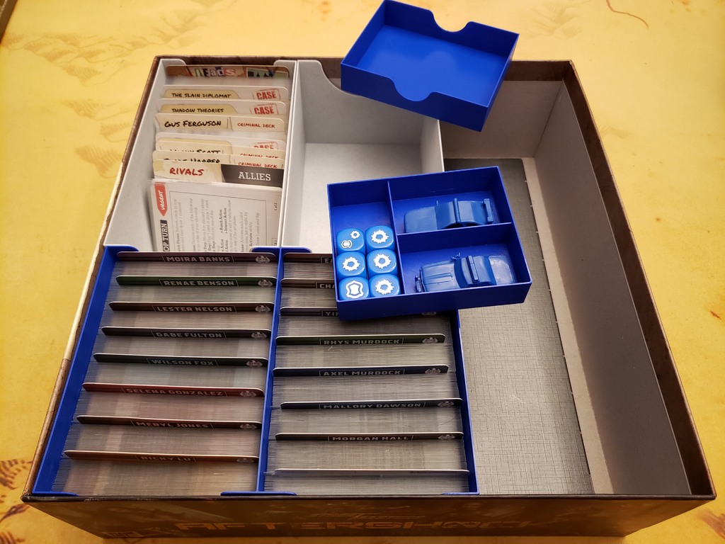 Brook City Organizer -  Large Sleeve Friendly