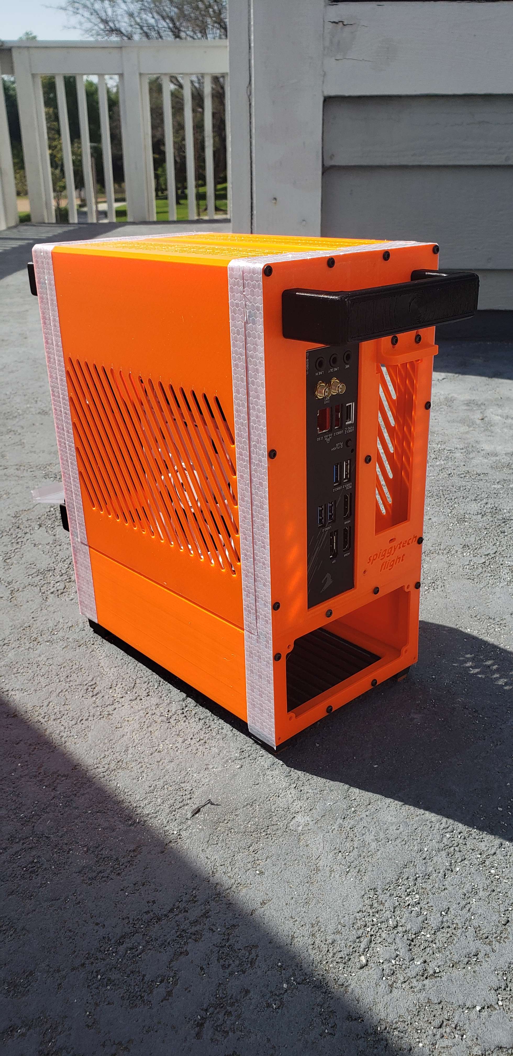 spiggytech-flight-recorder-sffpc-chassis-por-spiggytech-descargar