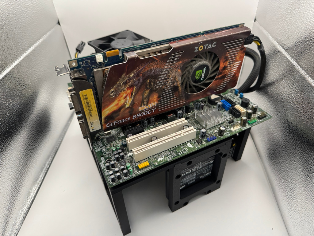 Miniatura 2 do modelo 3D PC Micro-ATX Modular Test Bench