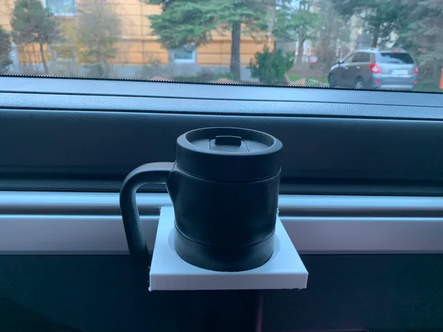 VW T5 držák pití pod okno