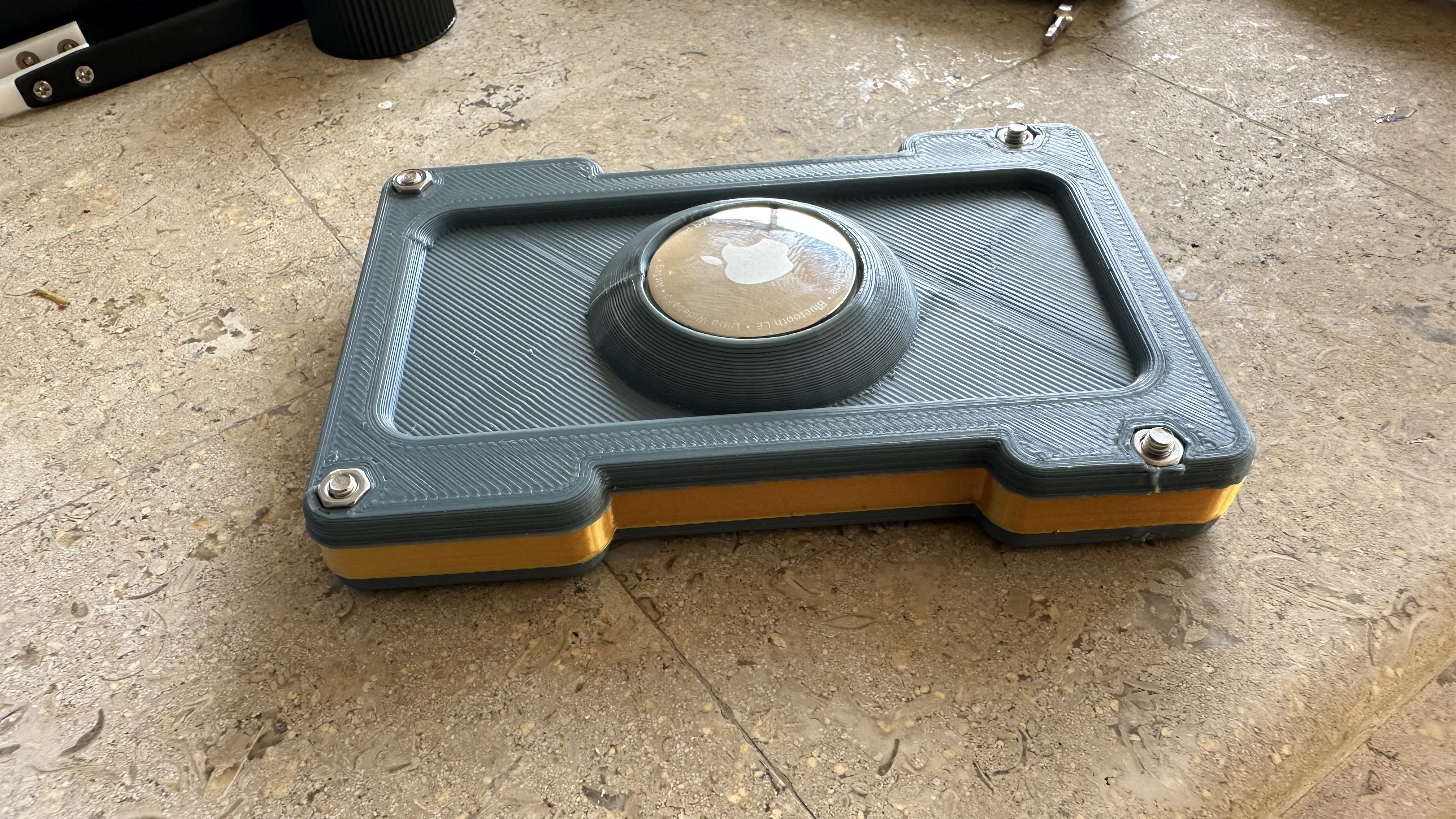 Modular Wallet - 6 Bottom W/ Airtag 3D model thumbnail