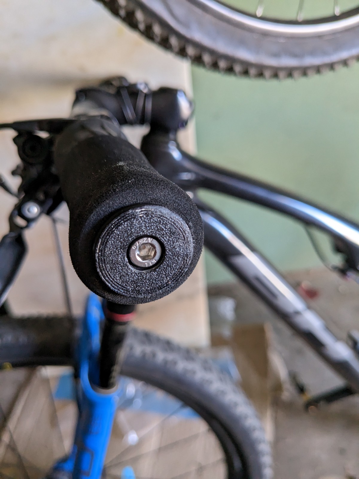 Bike handlebar storage by Márcio Coragem | Download free STL model ...