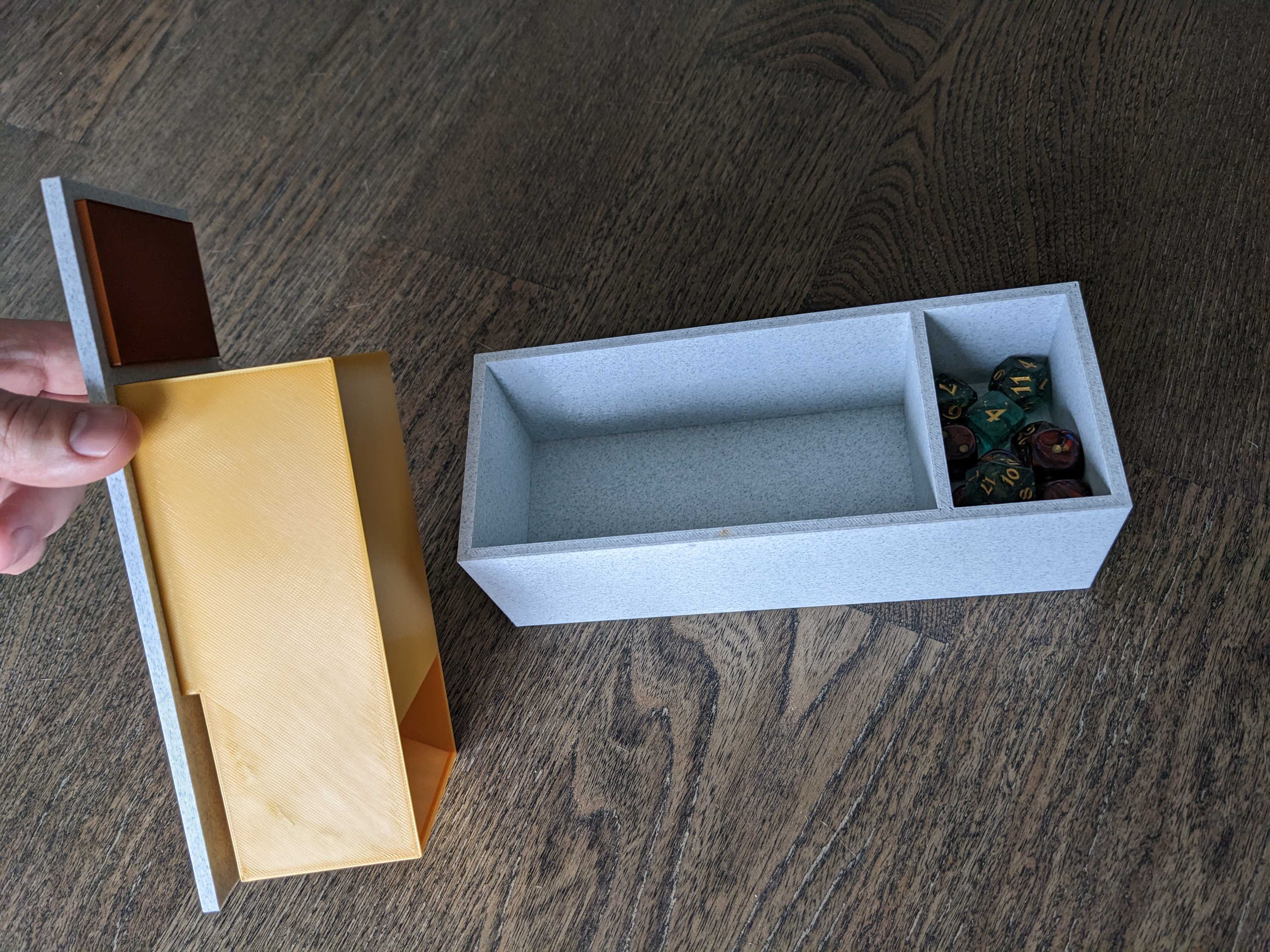 Miniatura 3 do modelo 3D Integrated Dice Box and Tower