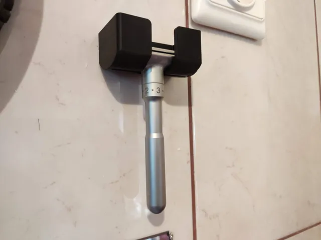 Wall mounted razor holder Merkur Futur