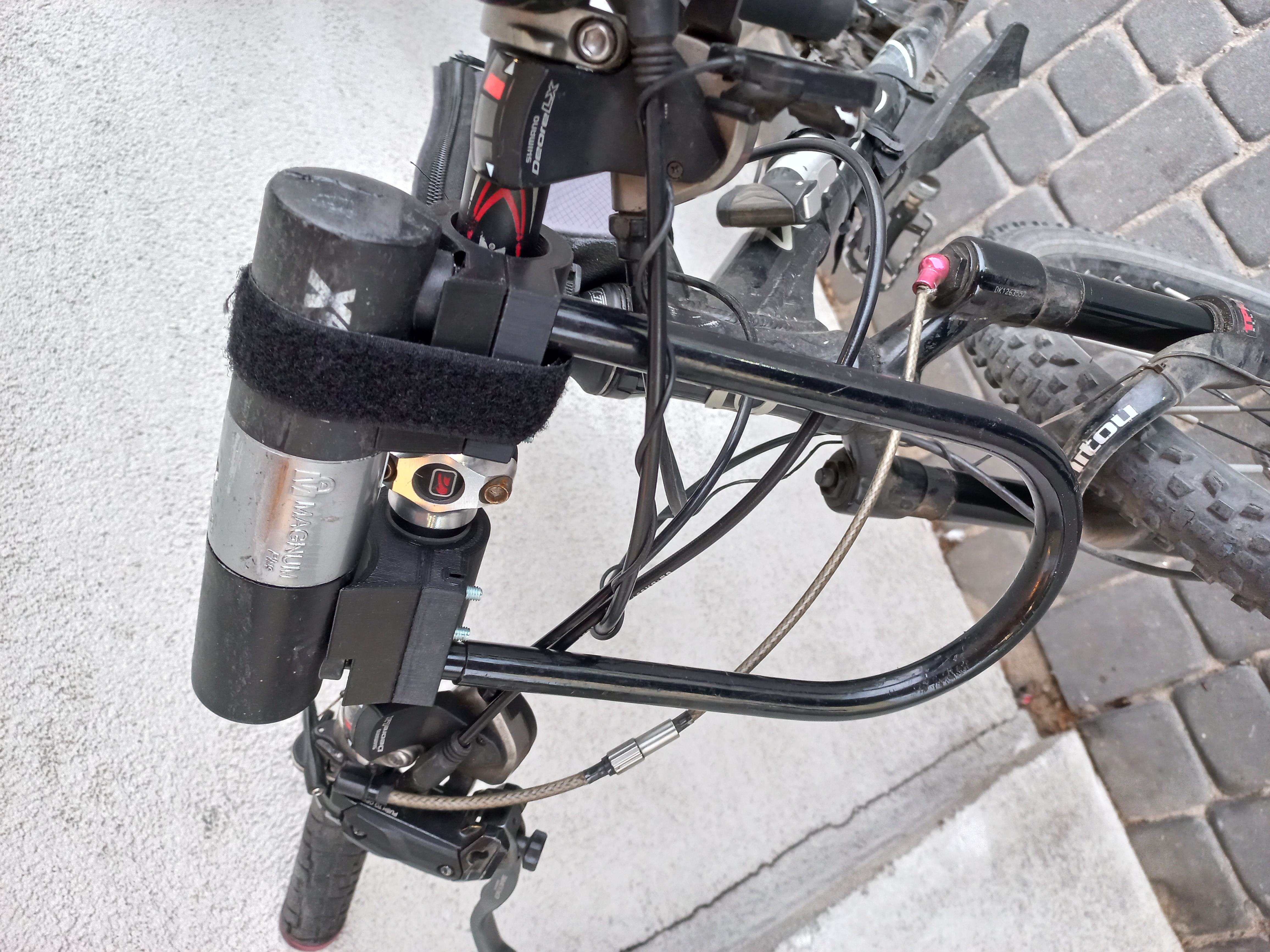 U-Lock mount for bike on the steering